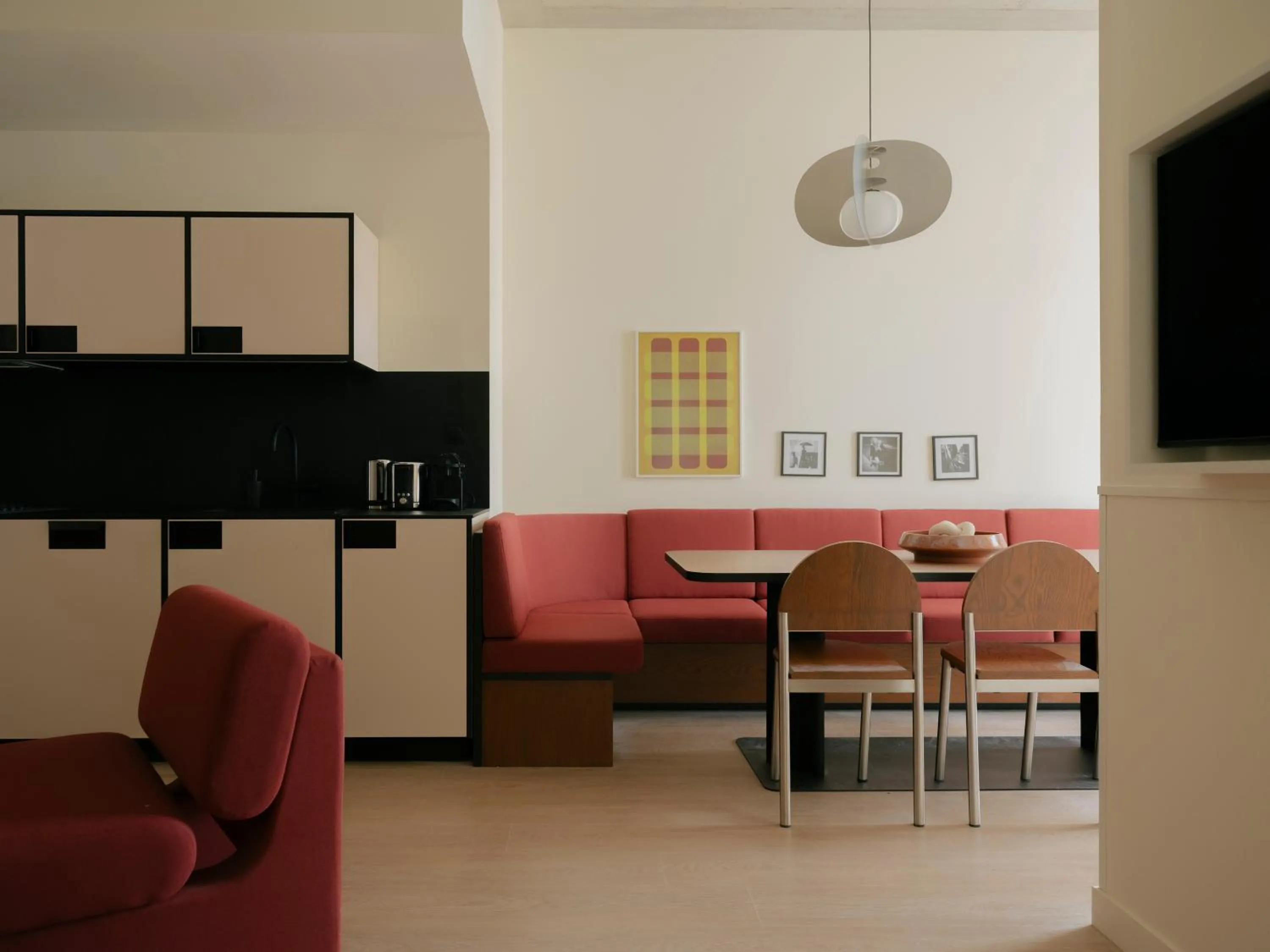 Edgar Suites - Église