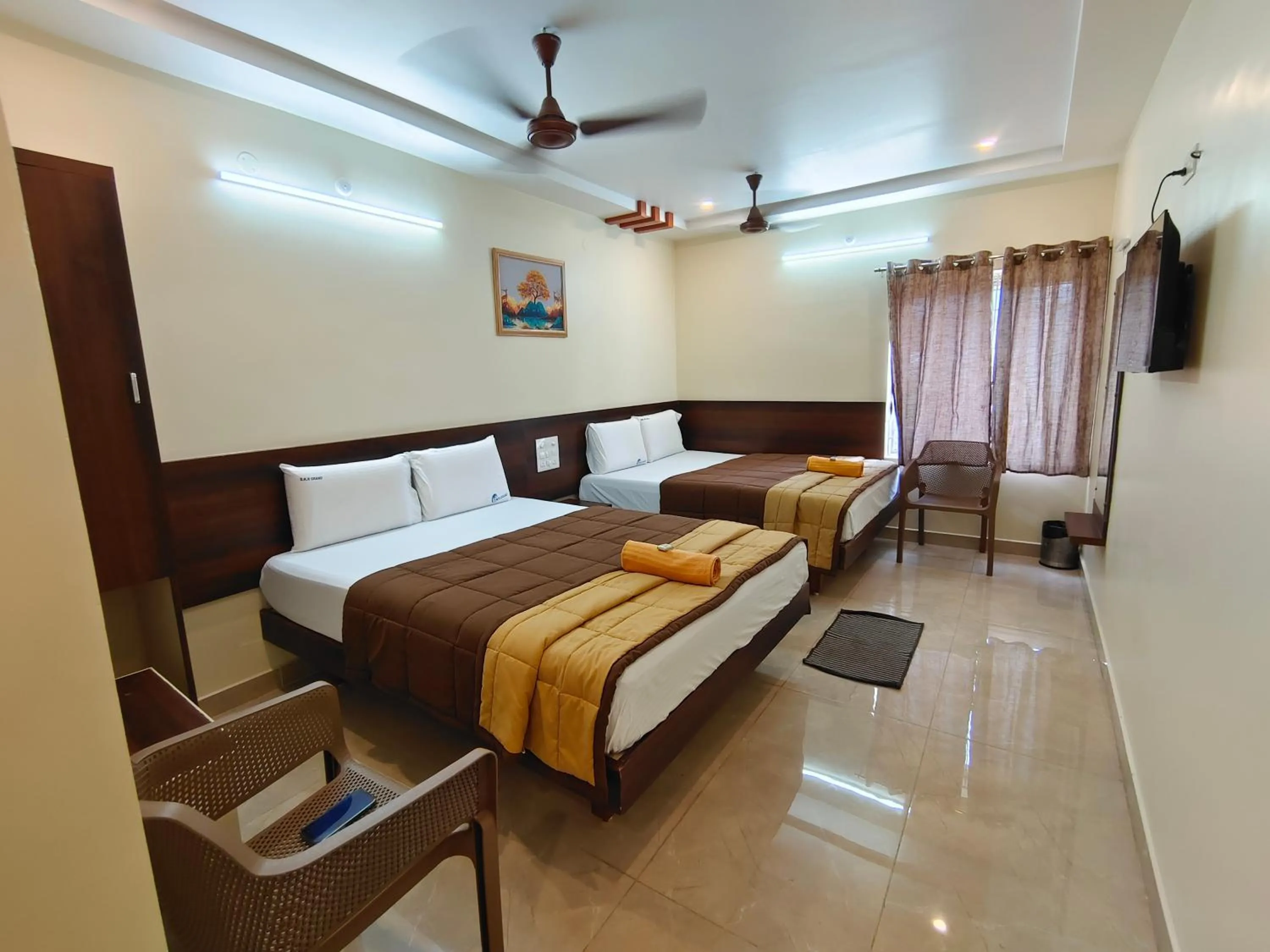 Bed in Hotel DKR Grand