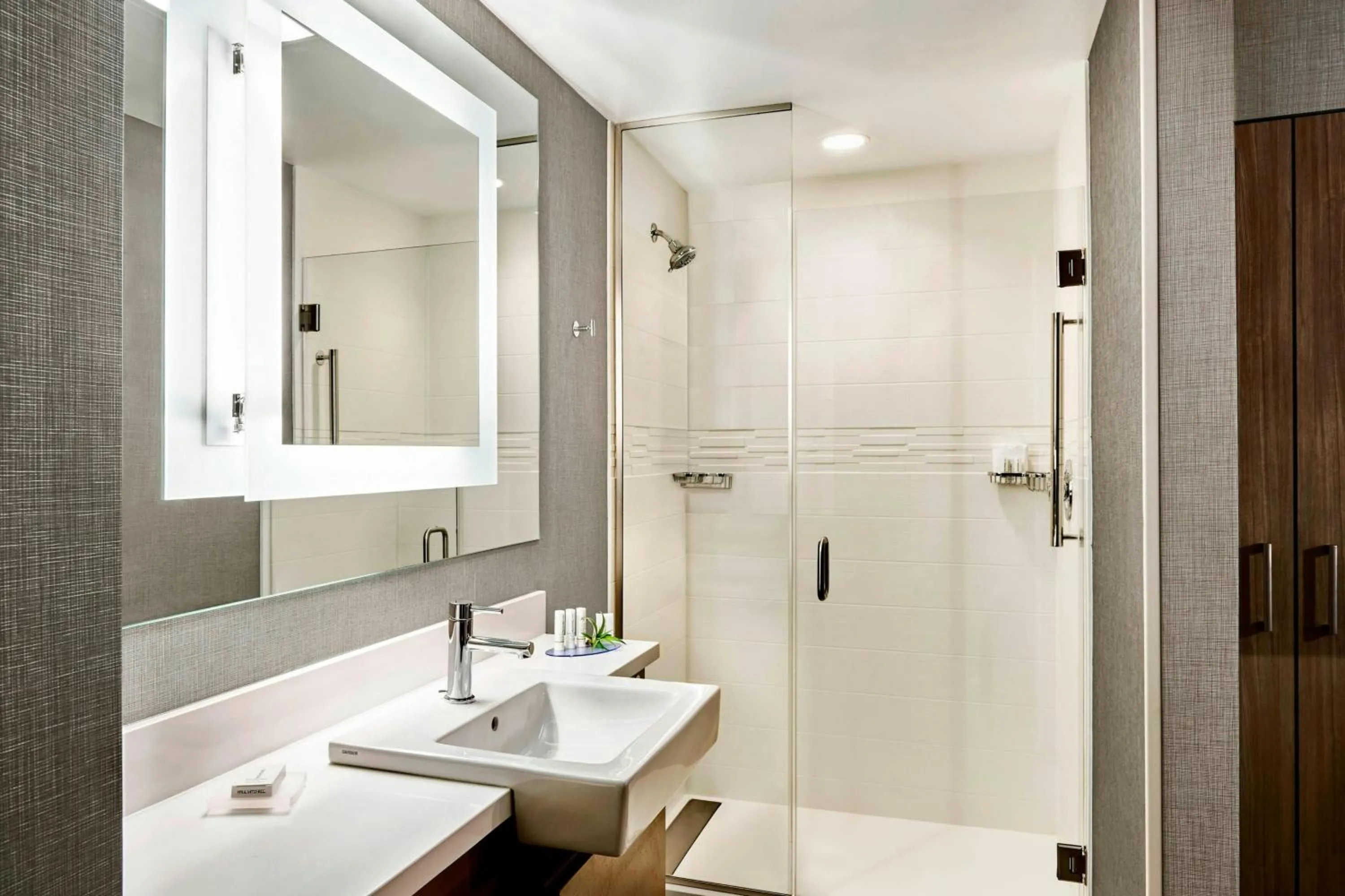 Bathroom in SpringHill Suites by Marriott Columbus West