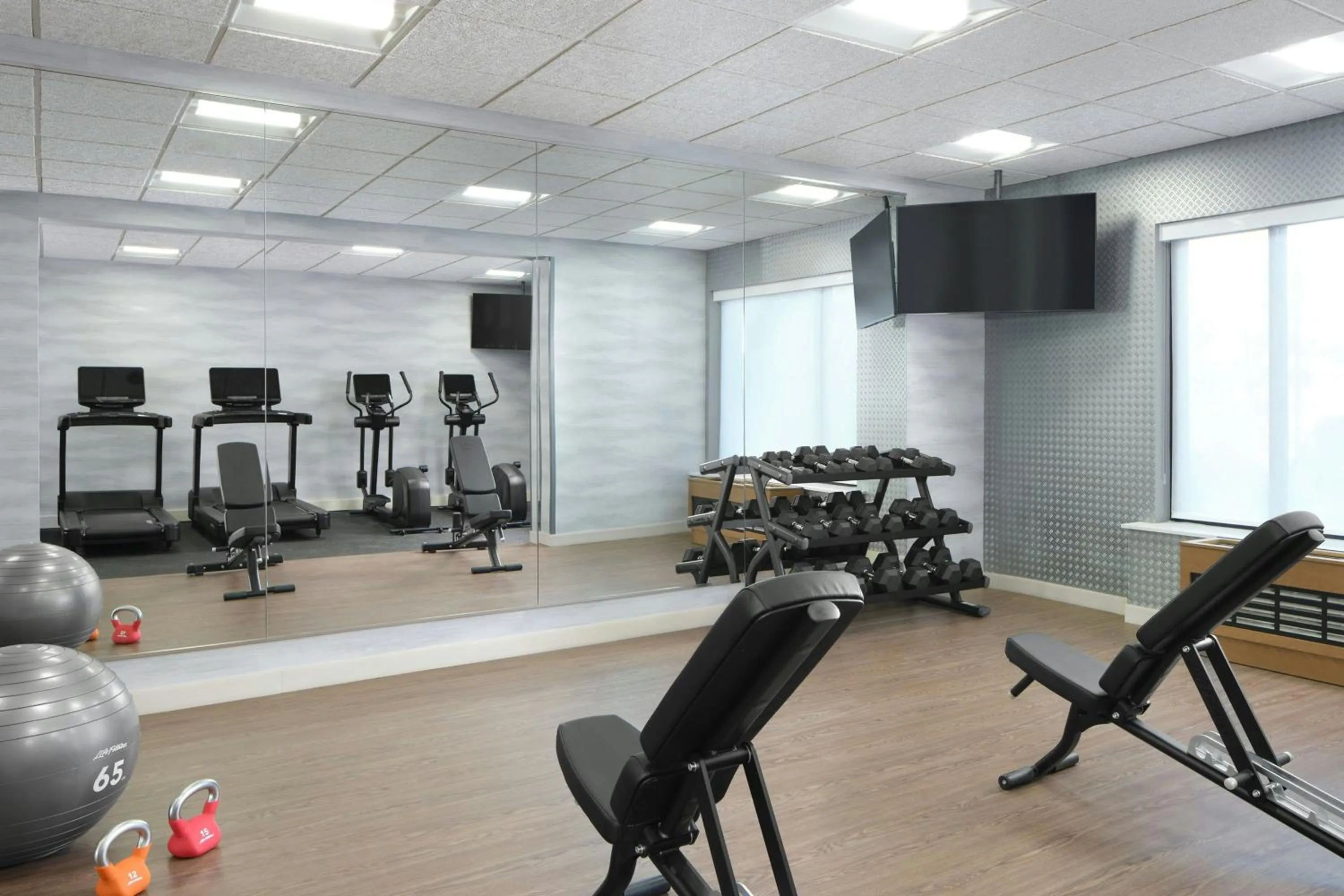 Fitness centre/facilities in Fairfield by Marriott Inn & Suites Durham