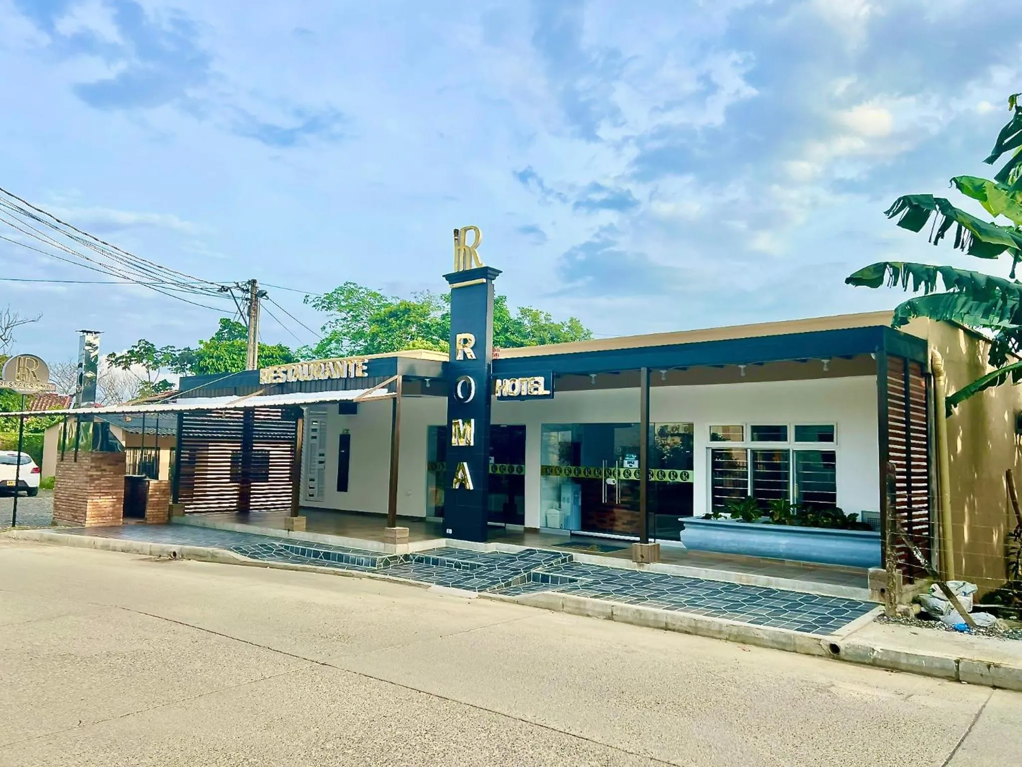 Seating area in Hotel Roma Urabá