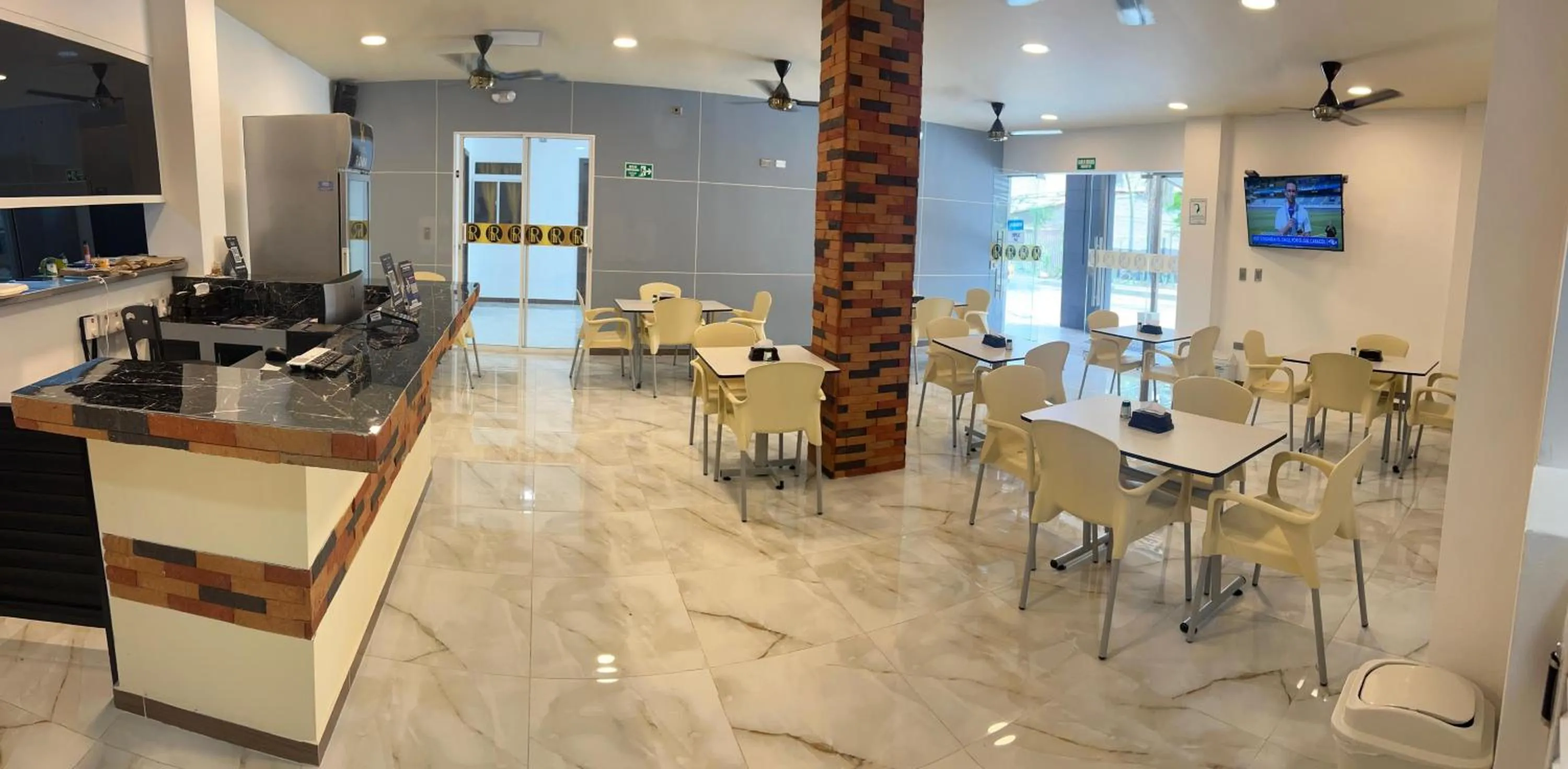 Restaurant/places to eat in Hotel Roma Urabá