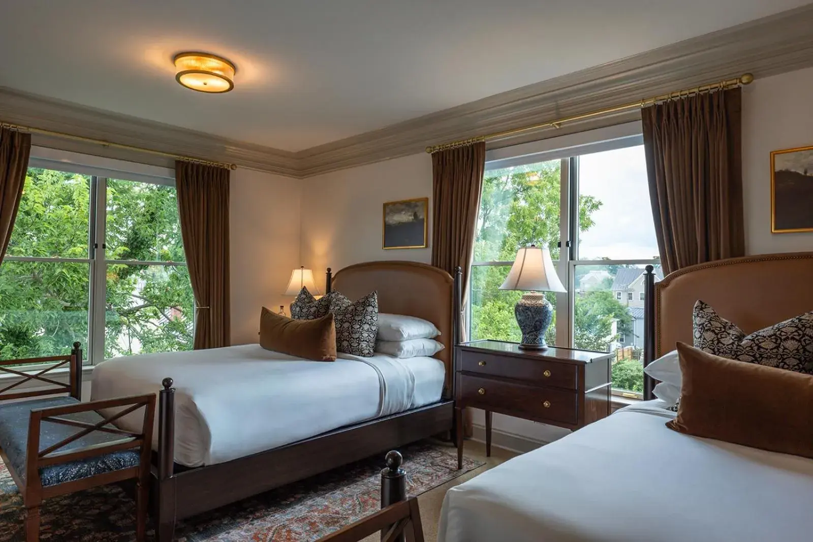 Classic Double Queen Room in Hotel Burg Classic Double Queen Room in Hotel Burg