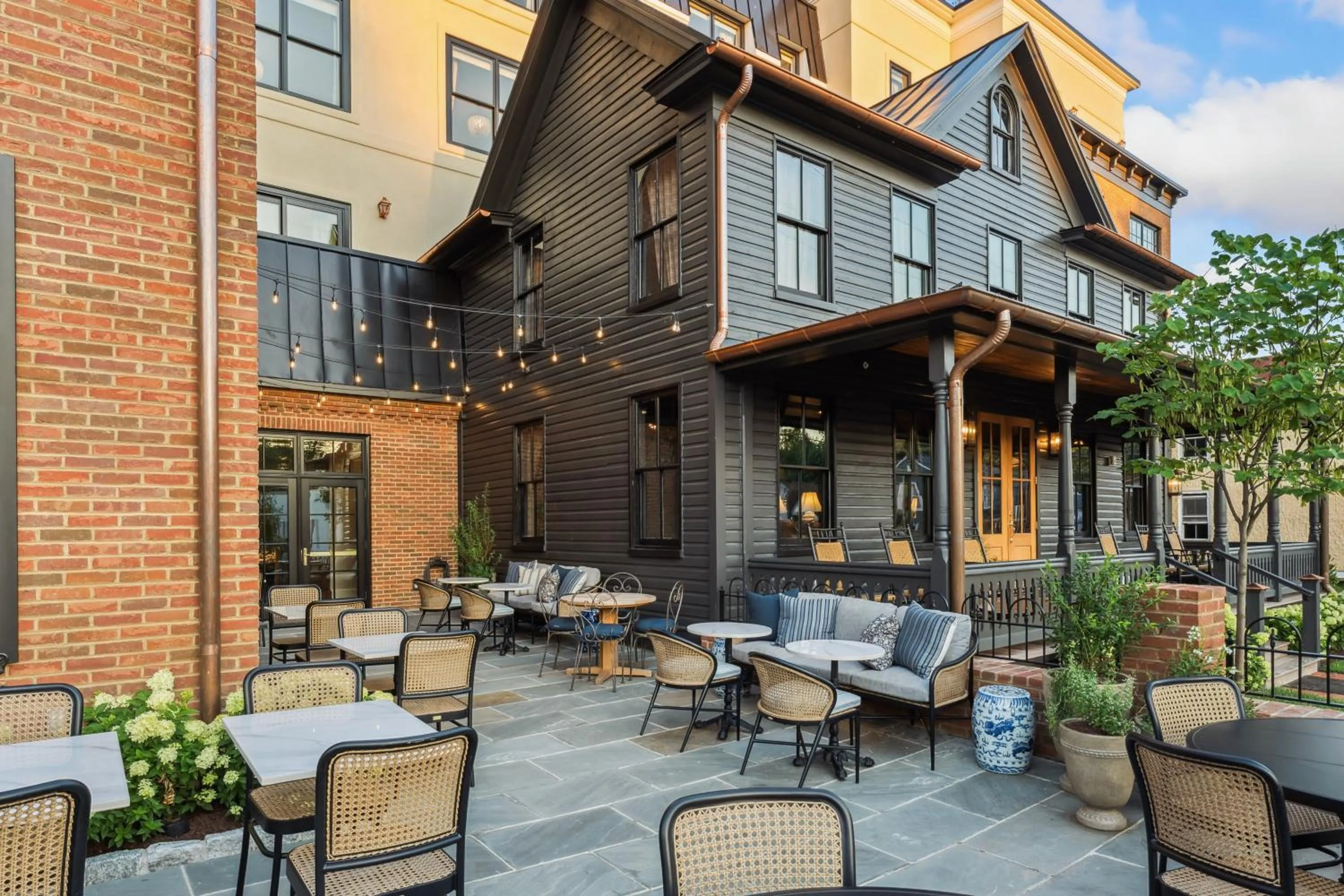 Restaurant/places to eat in Hotel Burg