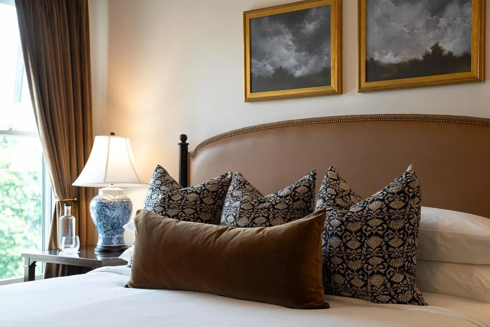 Classic King Suite in Hotel Burg Classic King Suite in Hotel Burg