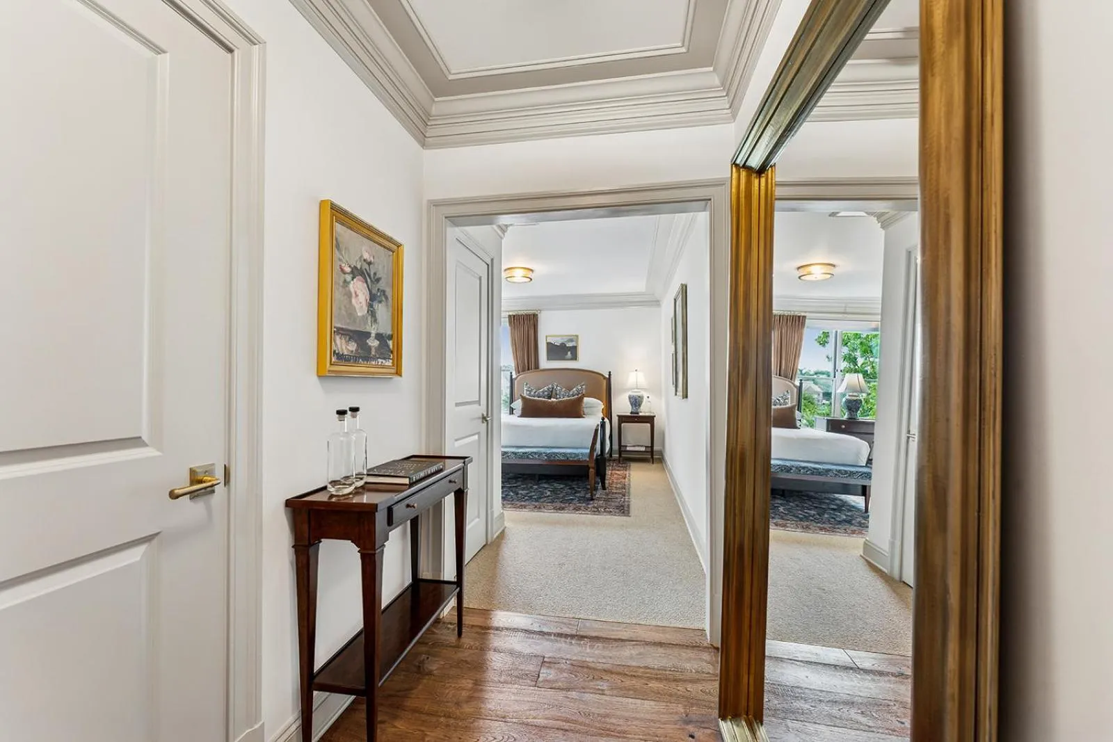 Bedroom, Bed in Hotel Burg