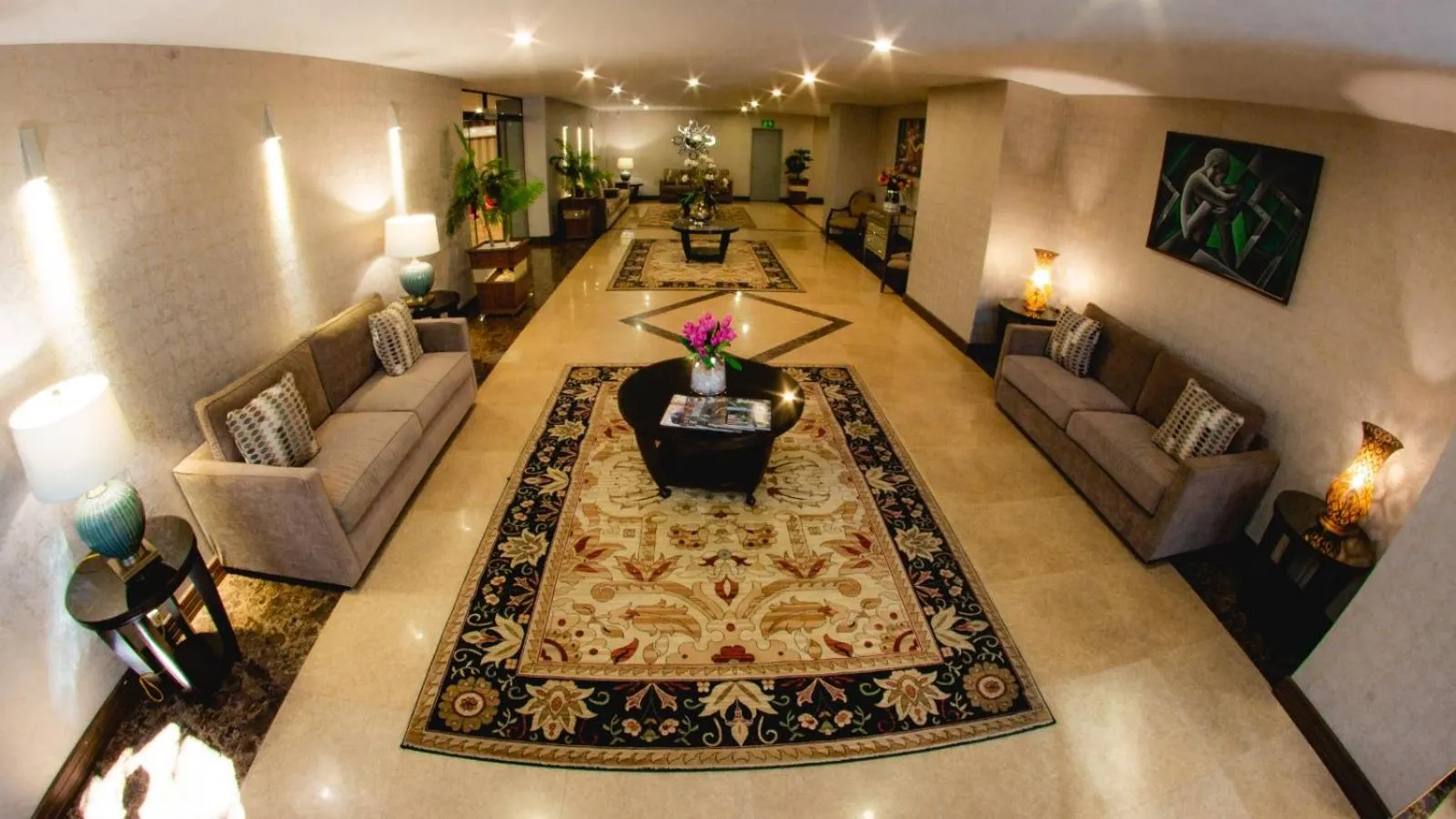 ROLES Hotel