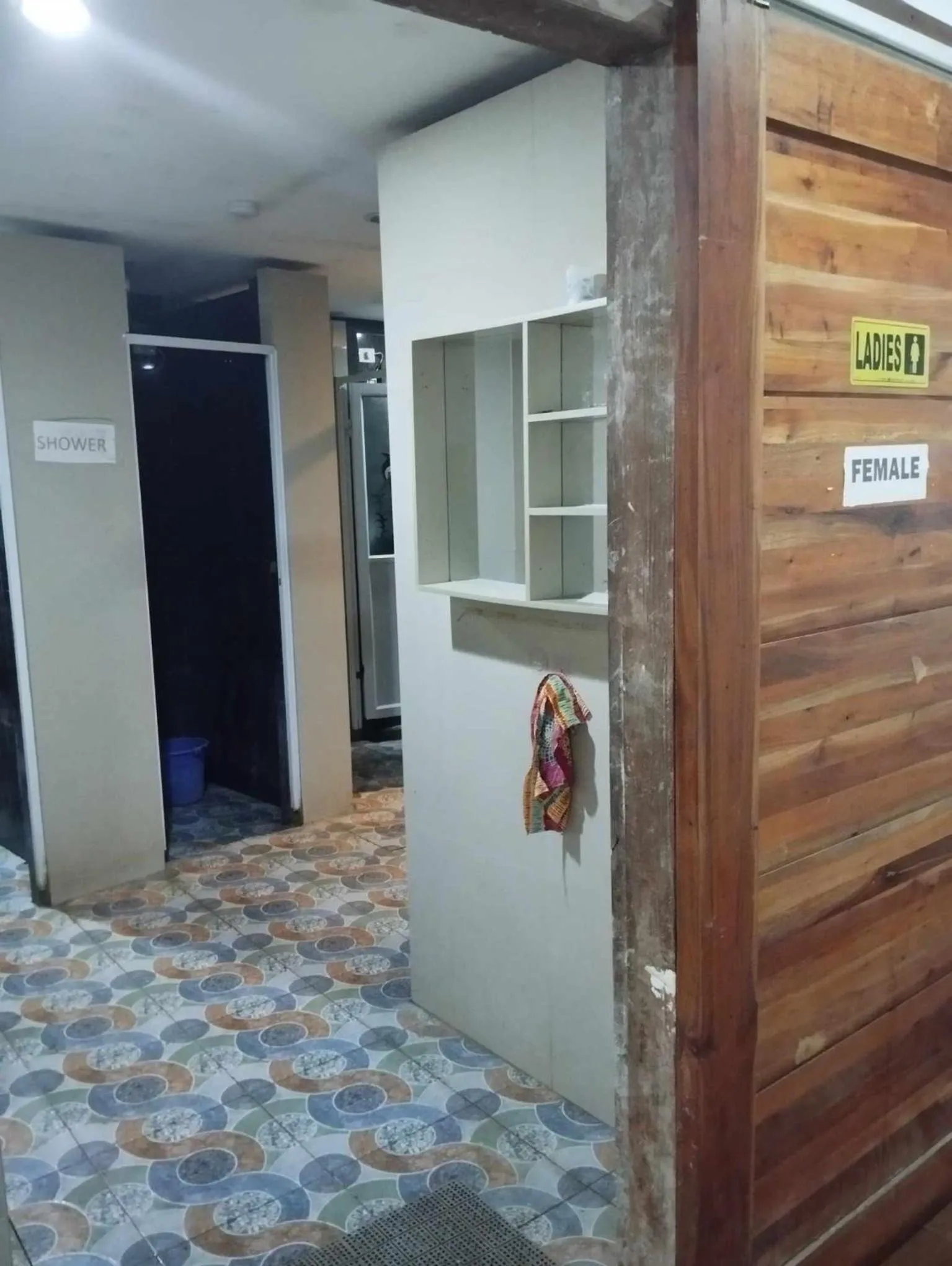 Toilet in AlonaBeach Tourist Inn