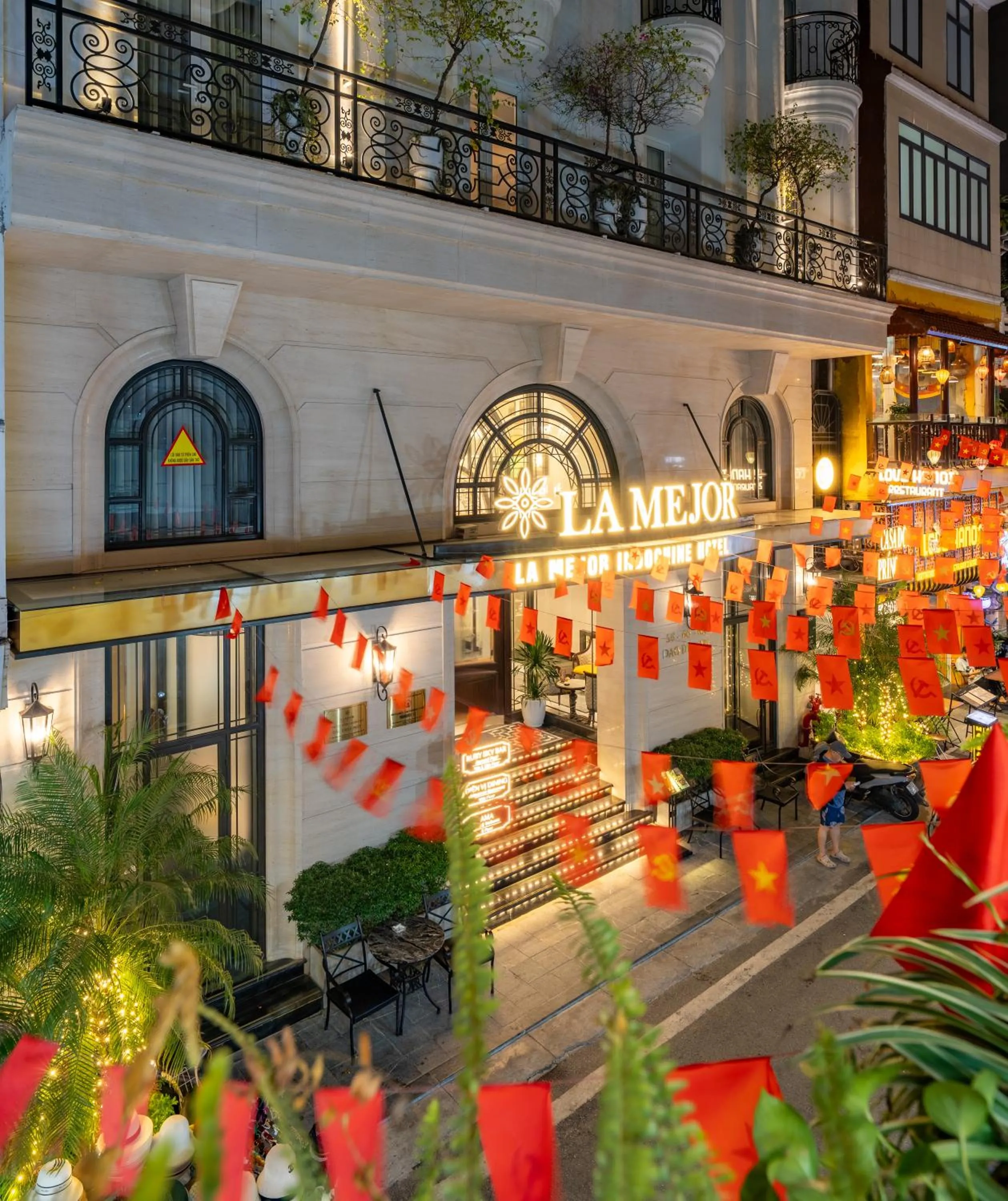 Property building in La Mejor Indochine Hotel