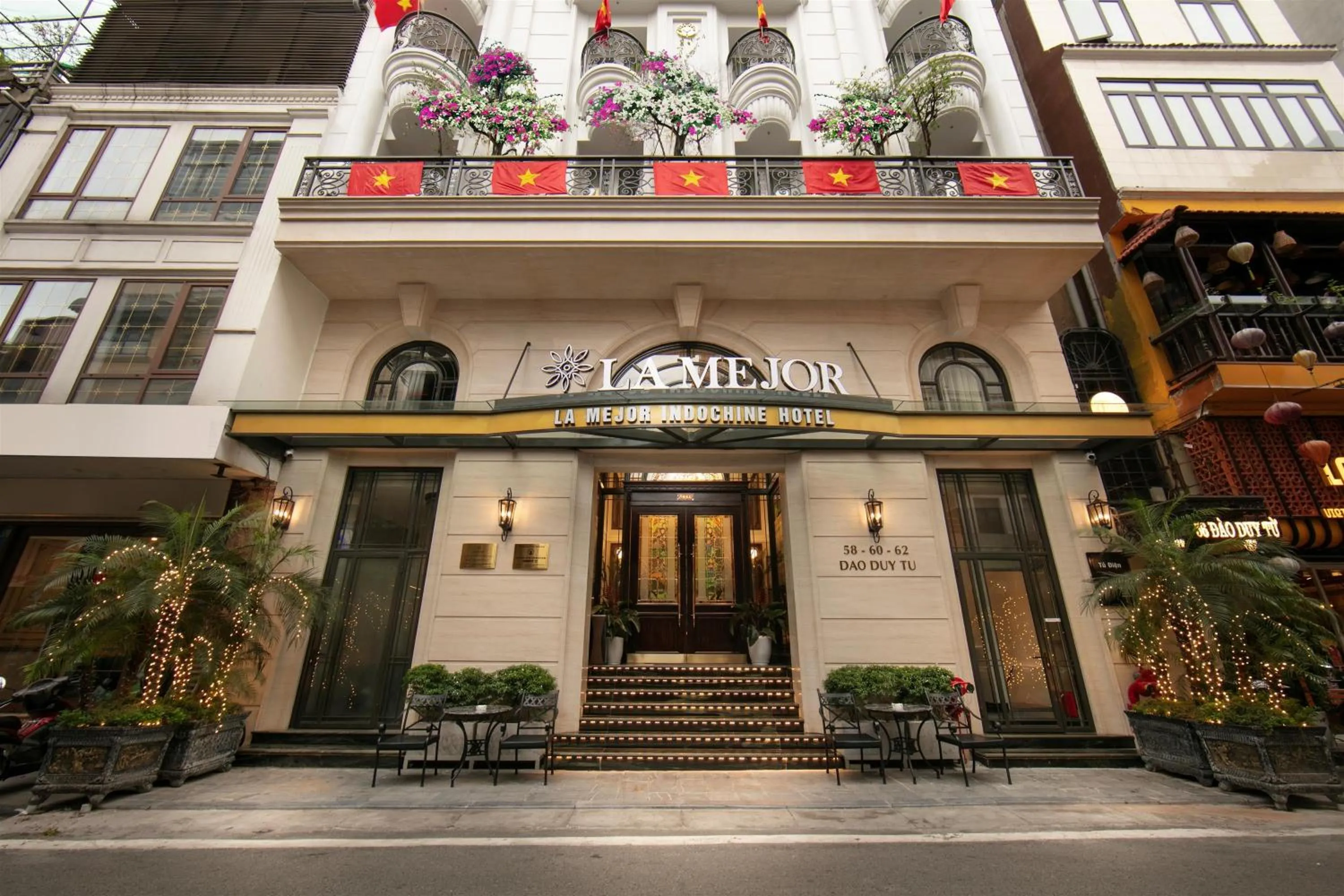 Property building in La Mejor Indochine Hotel