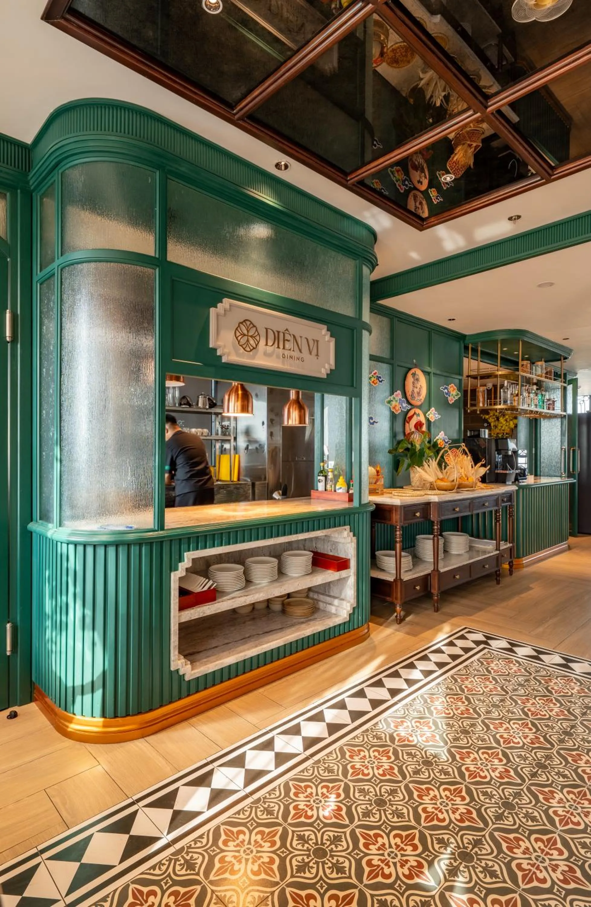 Restaurant/places to eat in La Mejor Indochine Hotel