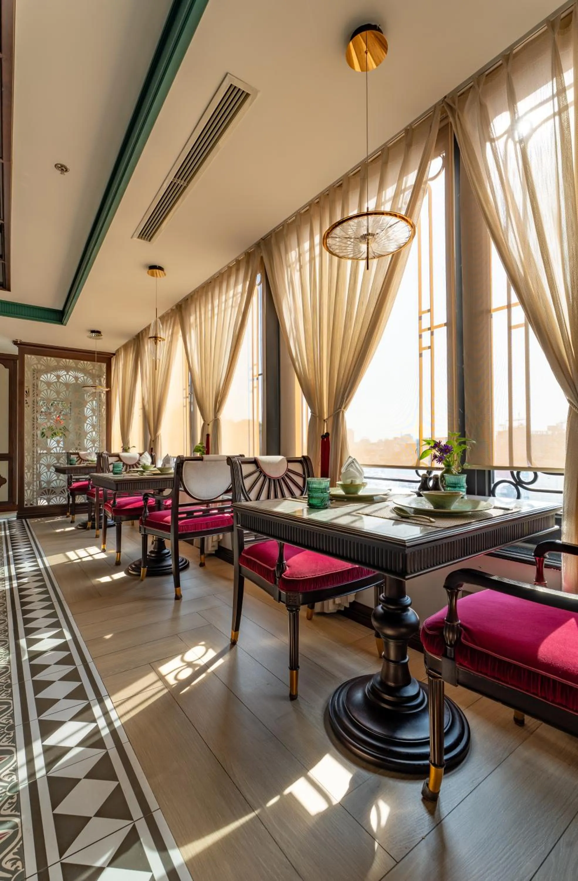 Restaurant/places to eat in La Mejor Indochine Hotel