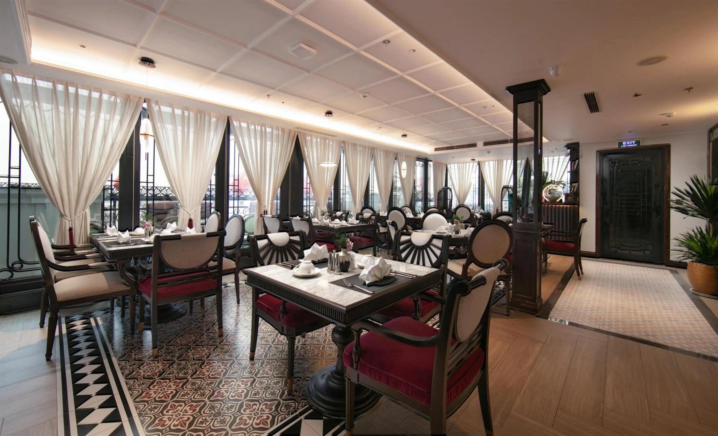 Restaurant/places to eat in La Mejor Indochine Hotel