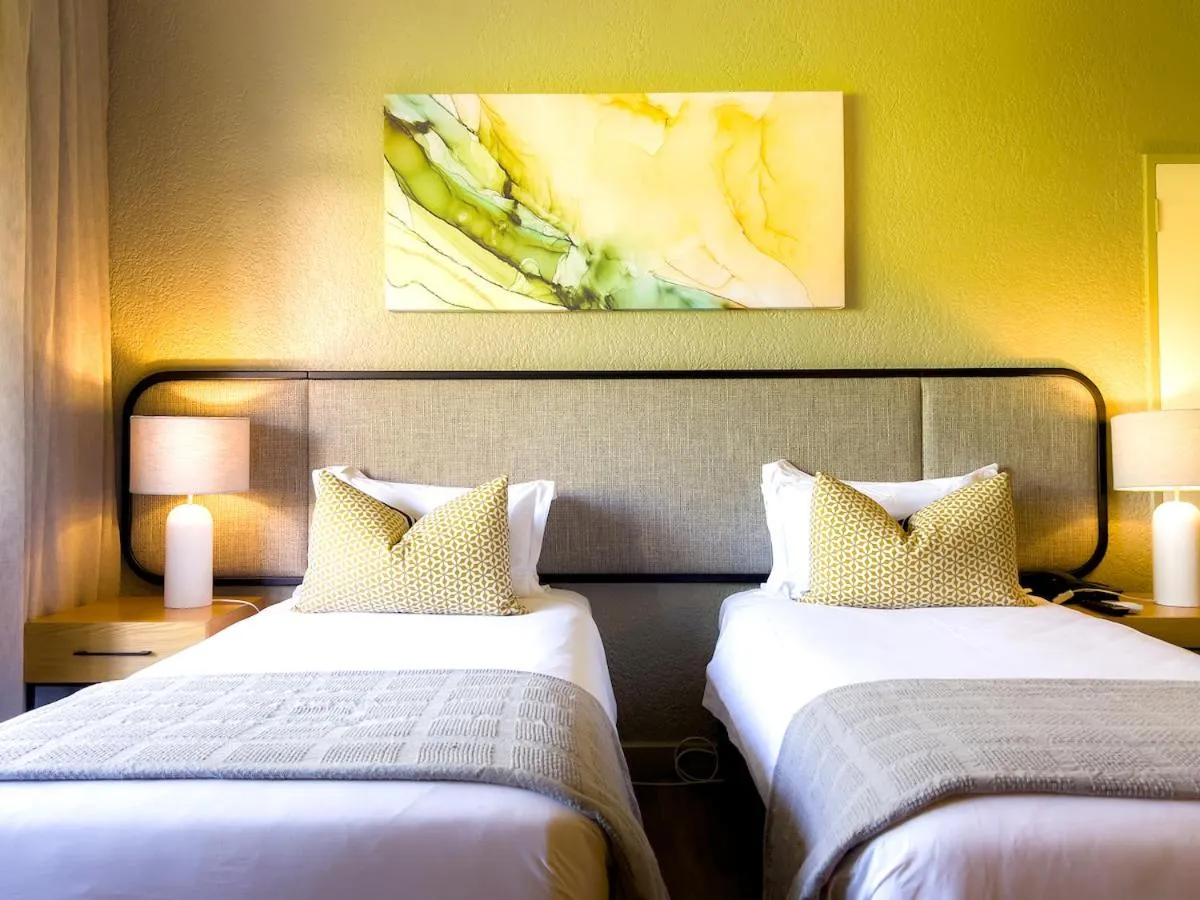 Bed in Cresta Lodge Harare