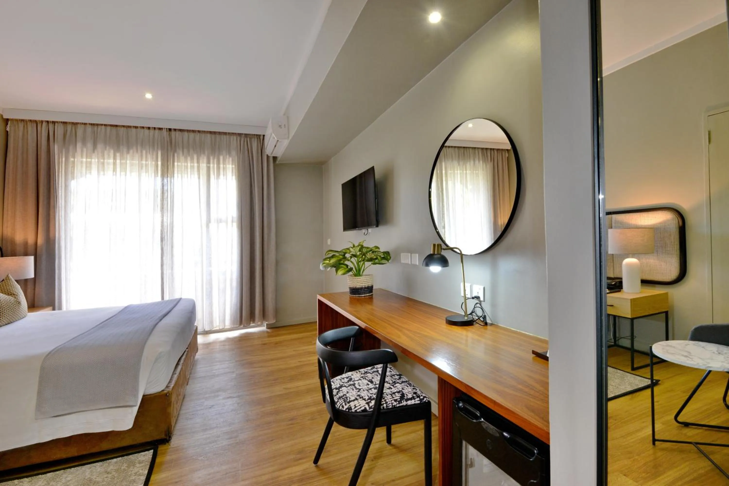 Bed in Cresta Lodge Harare