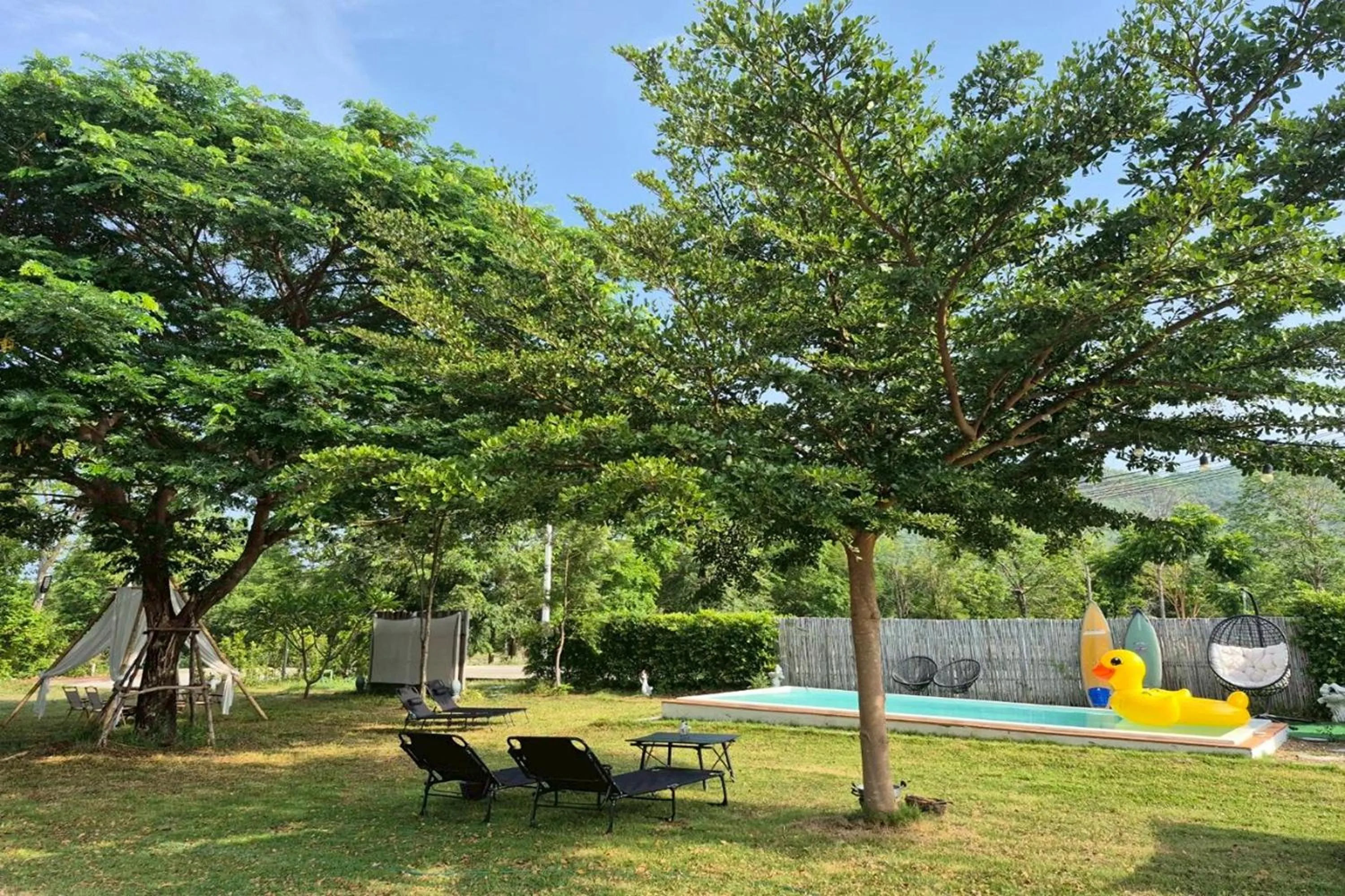 Swimming pool in NaNine Glamping