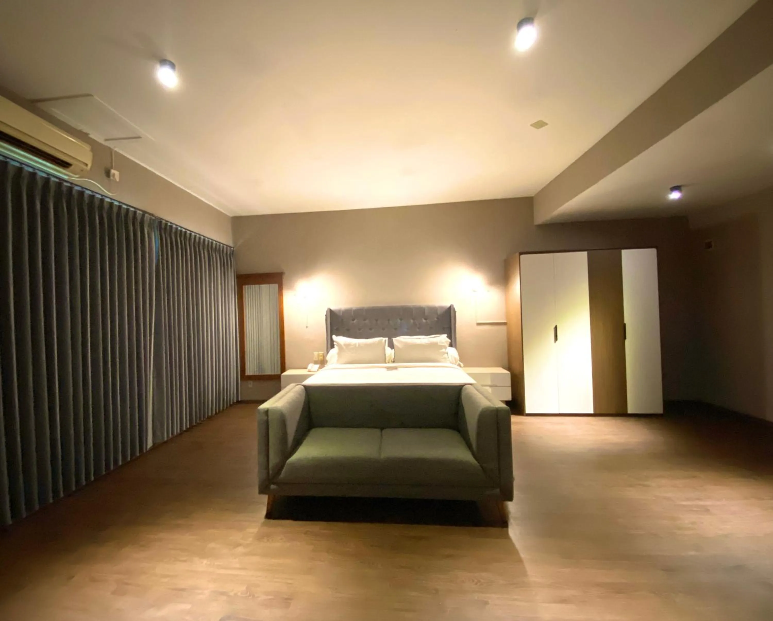 Bedroom, Bed in Hotel Golden Season