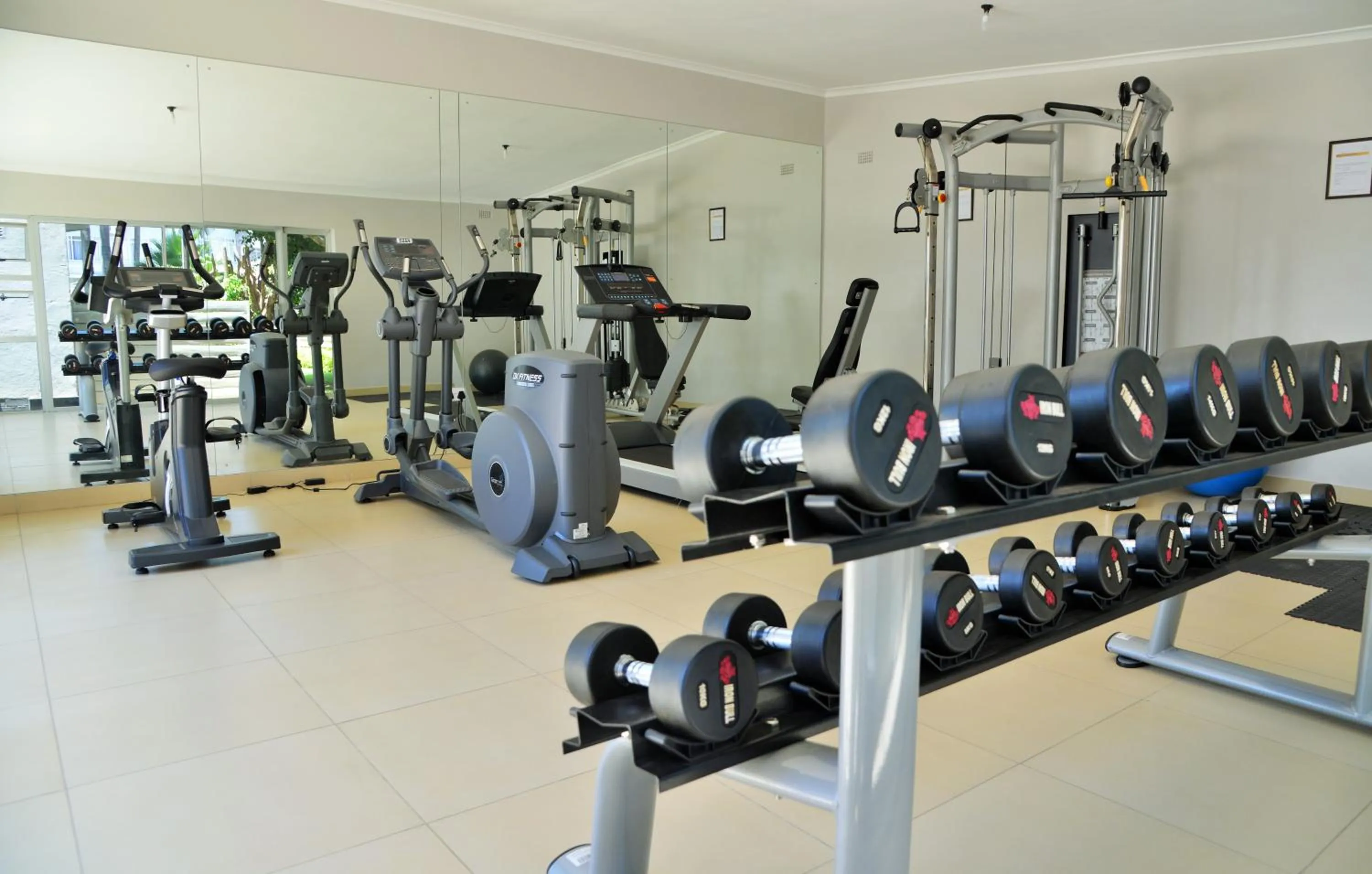 Fitness centre/facilities in Cresta Oasis Hotel