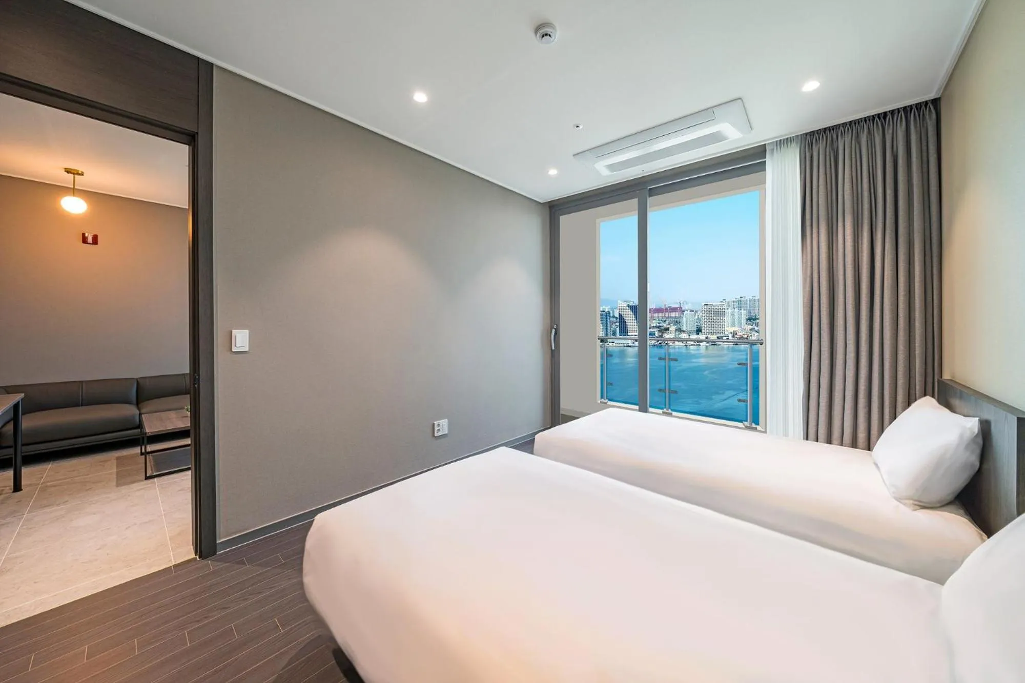 Bed in Sokcho Mari Vista Hotel