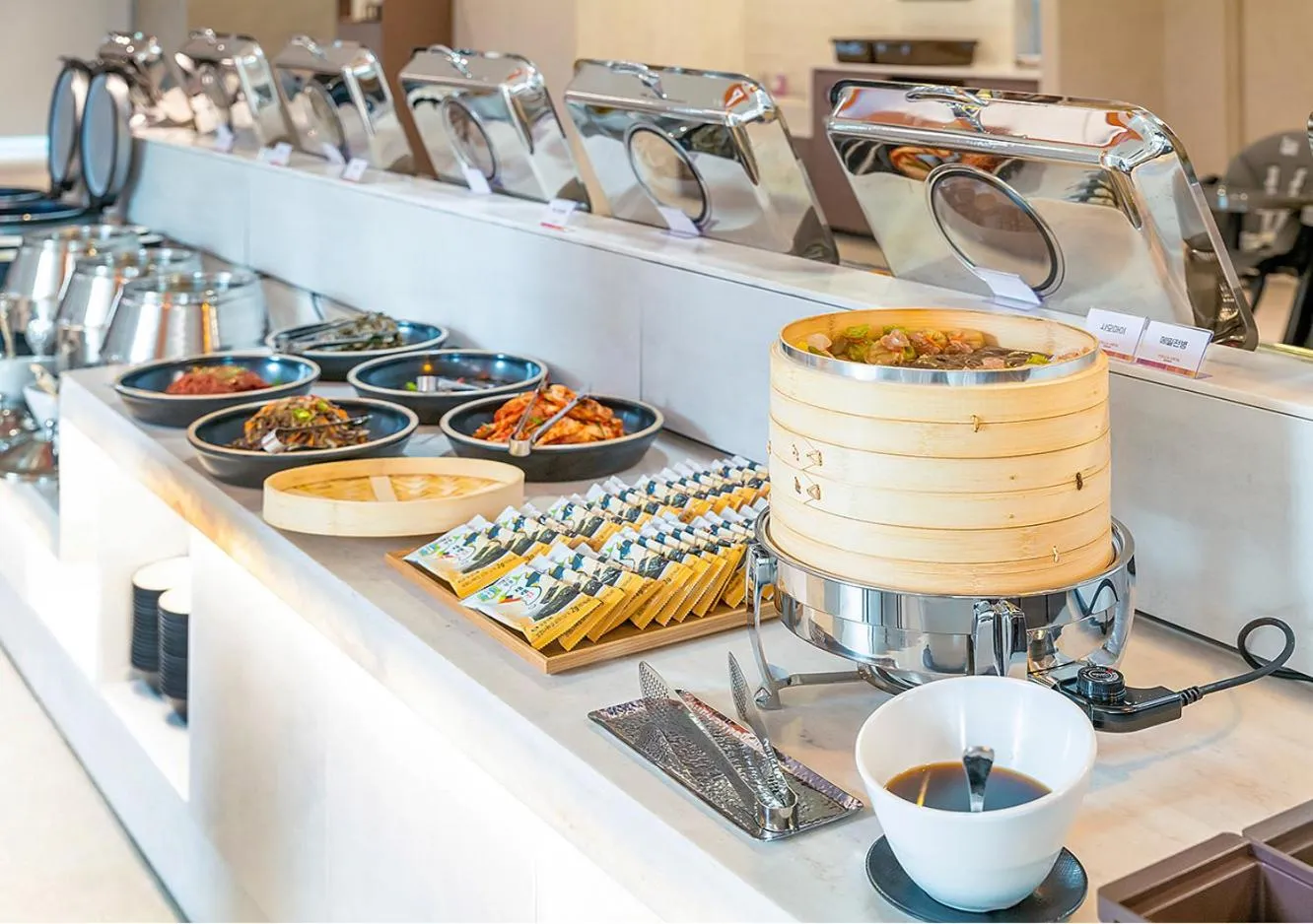 Restaurant/places to eat in Sokcho Mari Vista Hotel