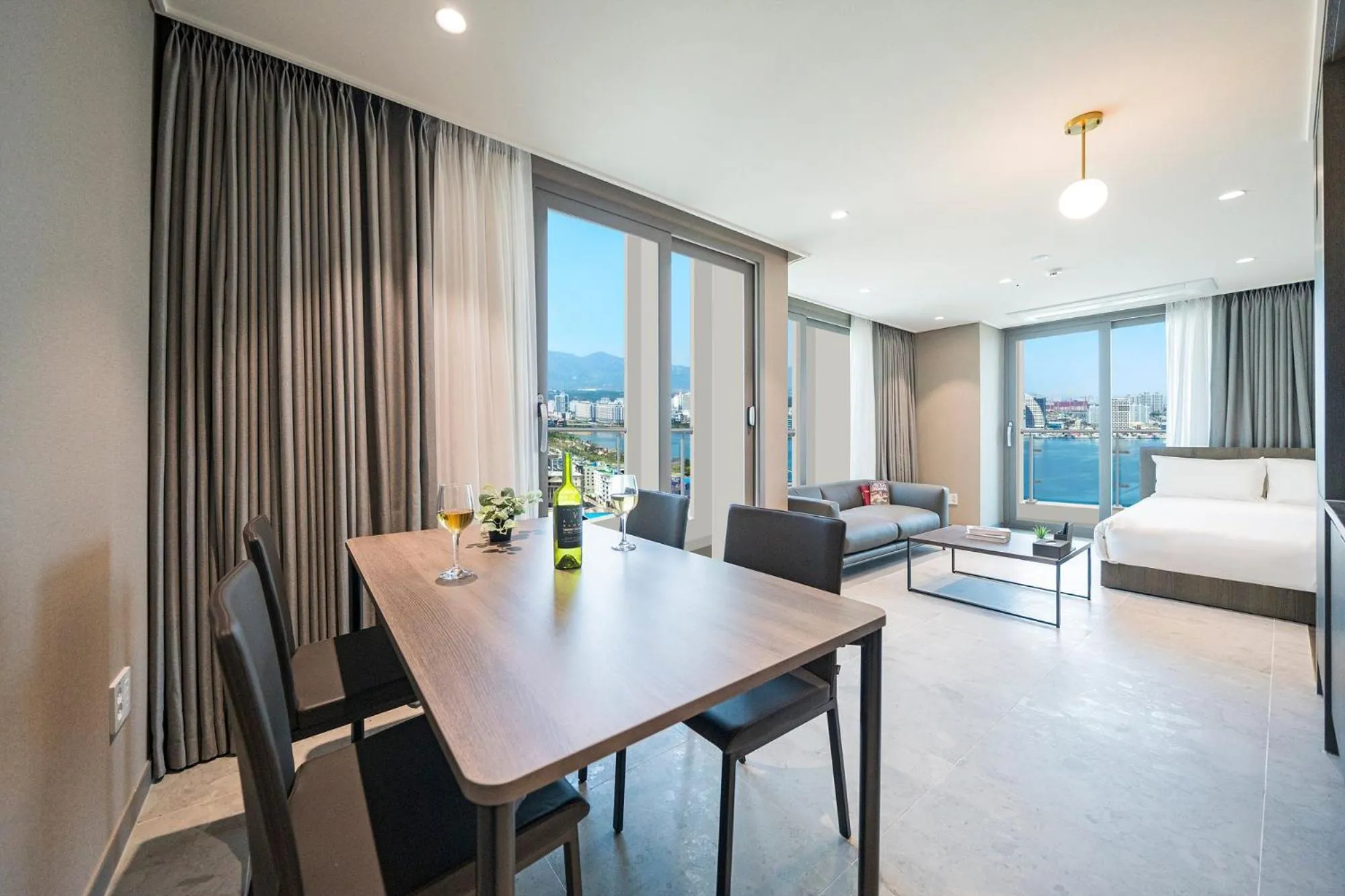 Bed in Sokcho Mari Vista Hotel