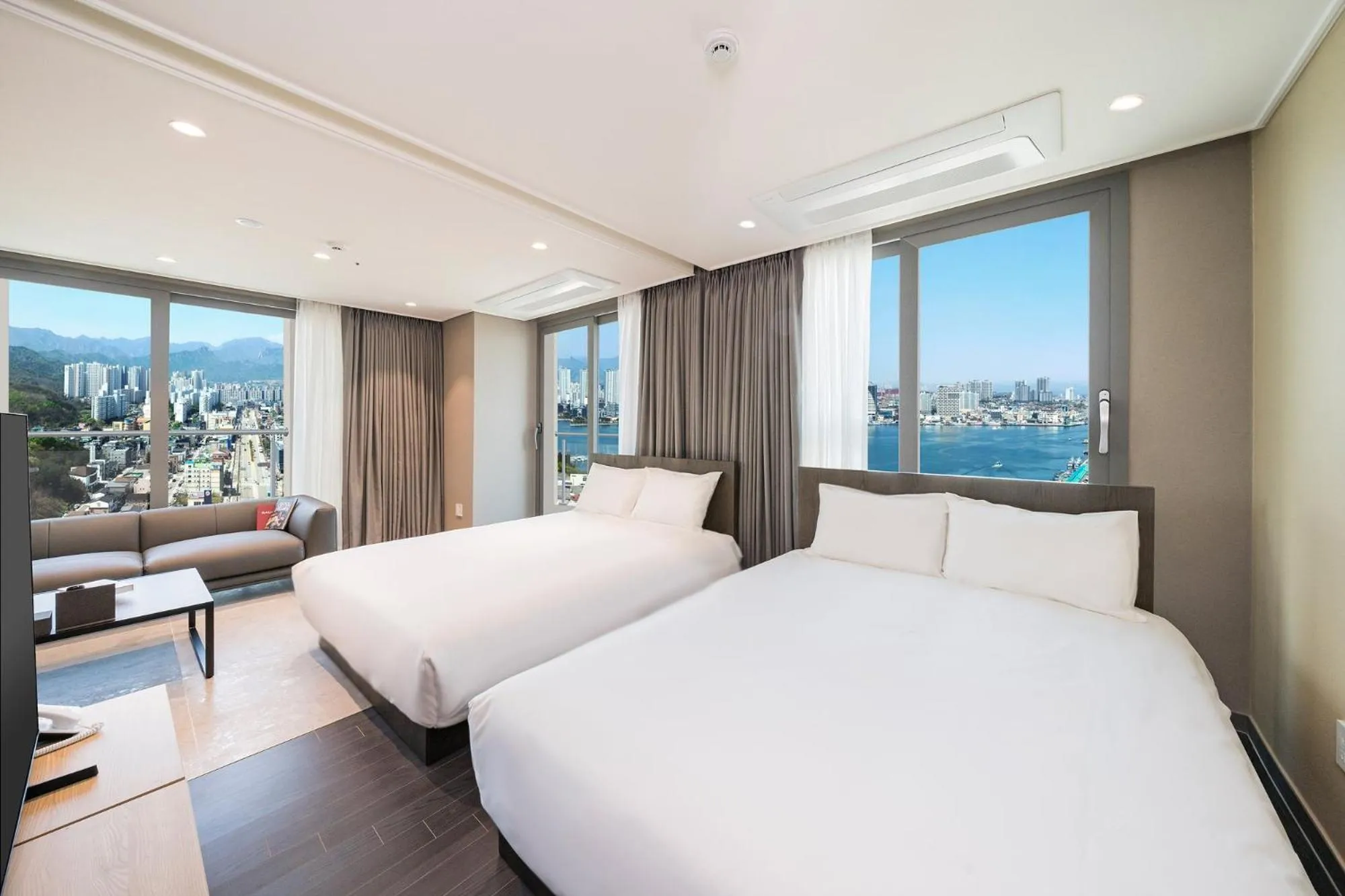 Bed in Sokcho Mari Vista Hotel