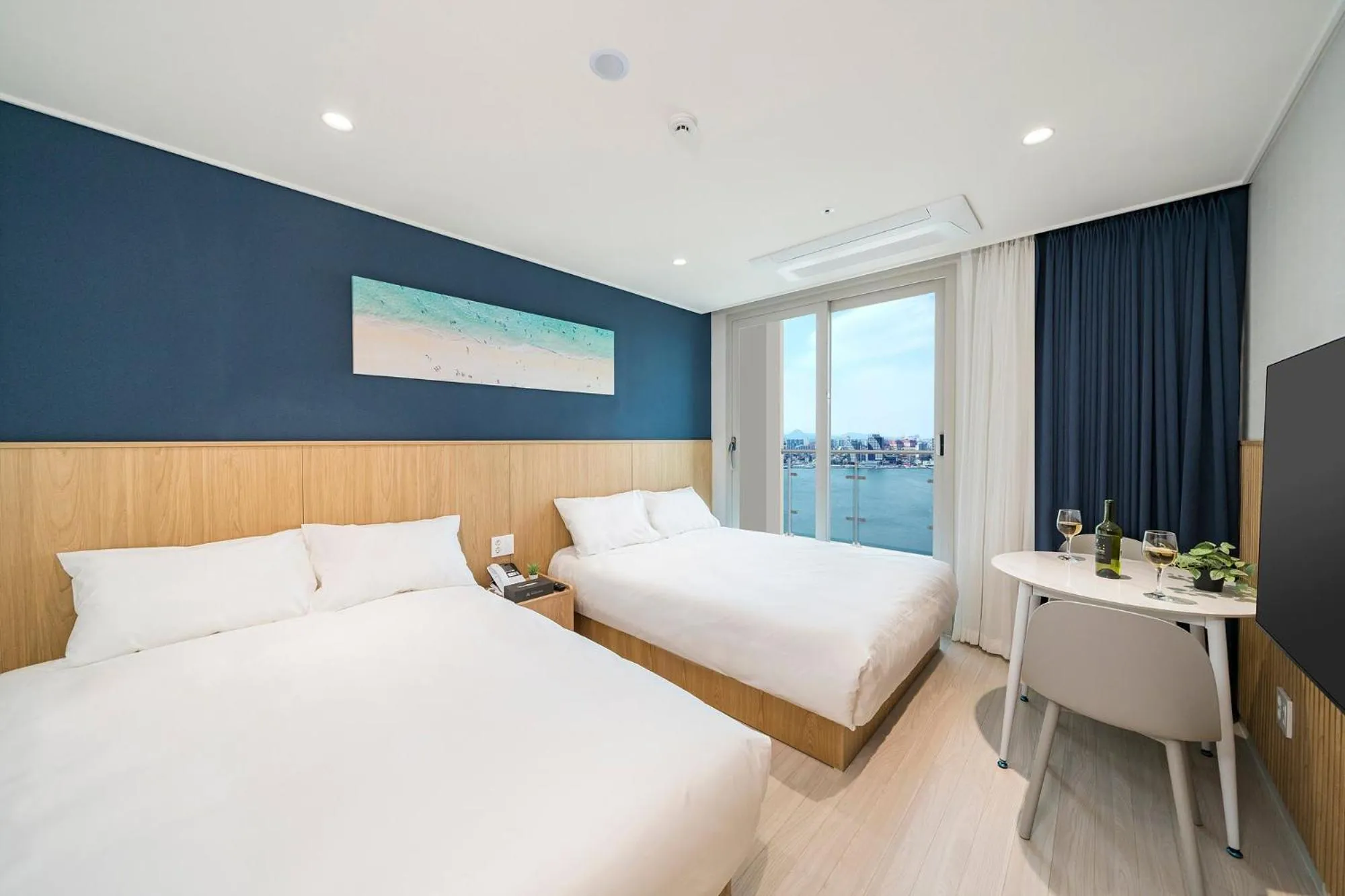 Bed in Sokcho Mari Vista Hotel