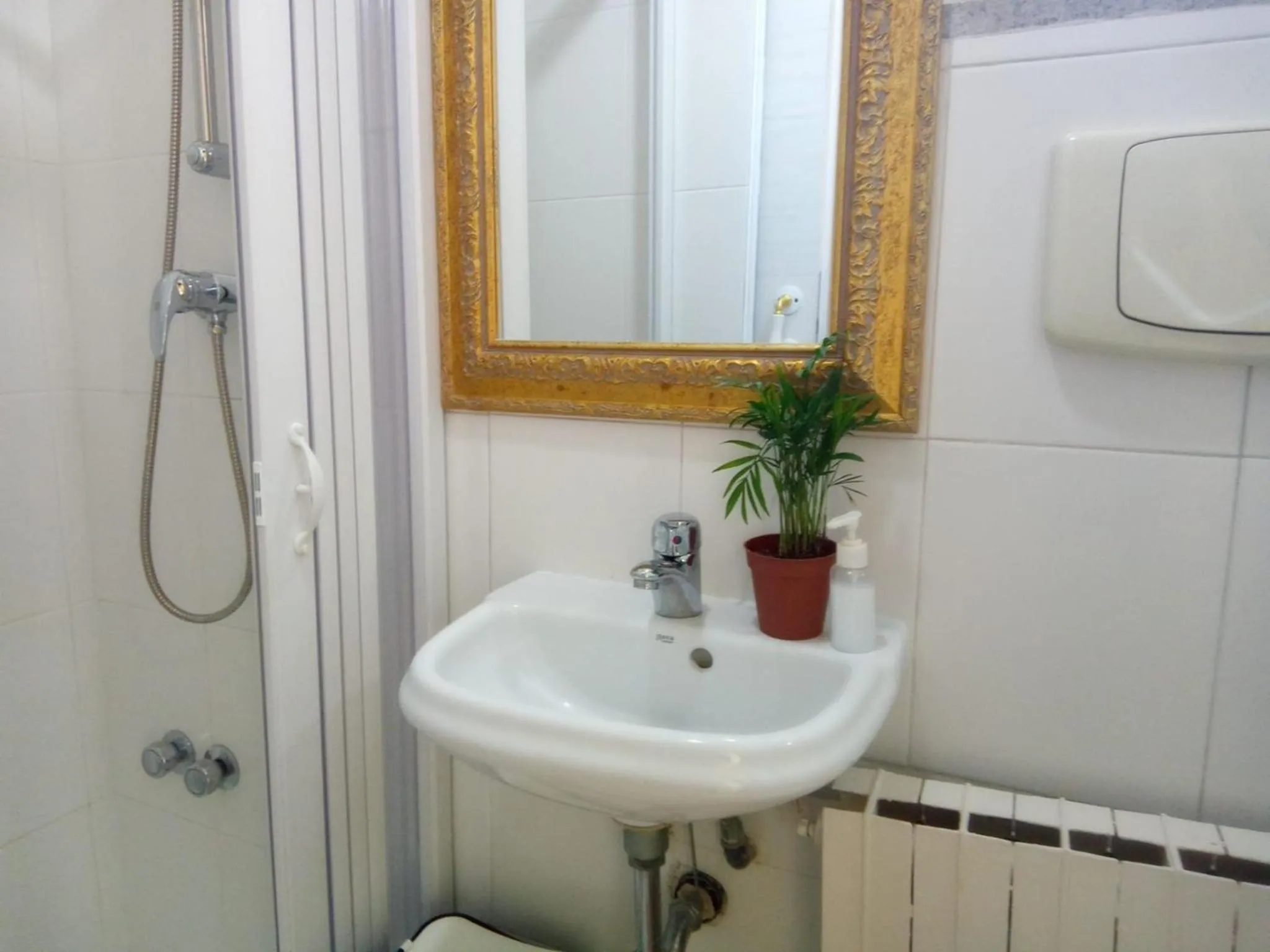 Bathroom in Villa Fiorita