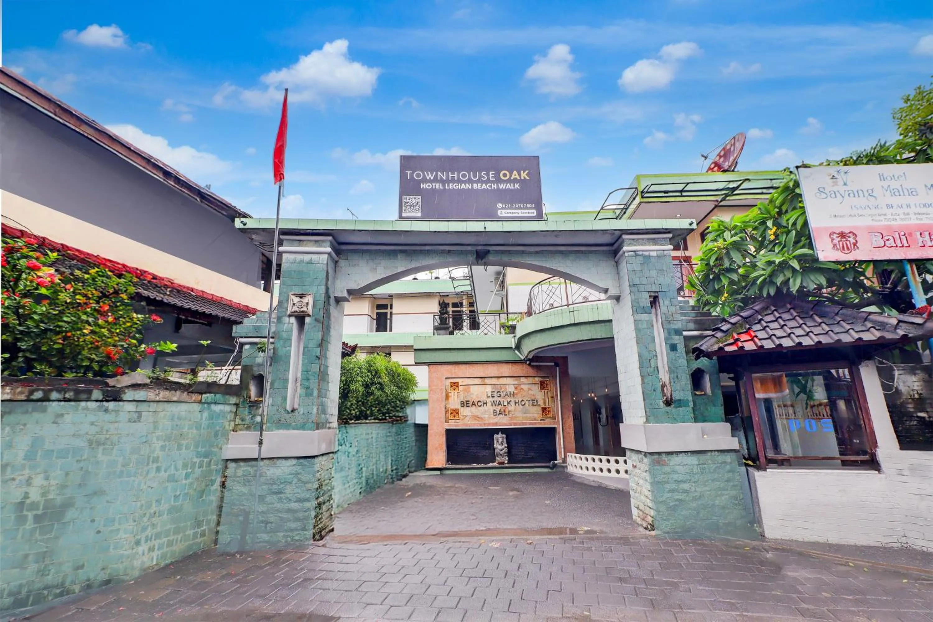 Townhouse Oak Legian Near Kuta Beach Formerly Sayang Maha Merta