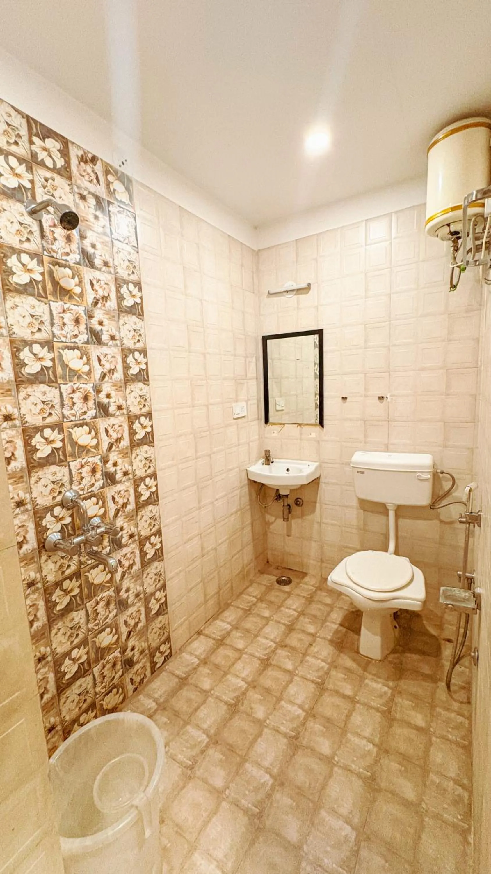 Toilet in Hotel Nikanshvee