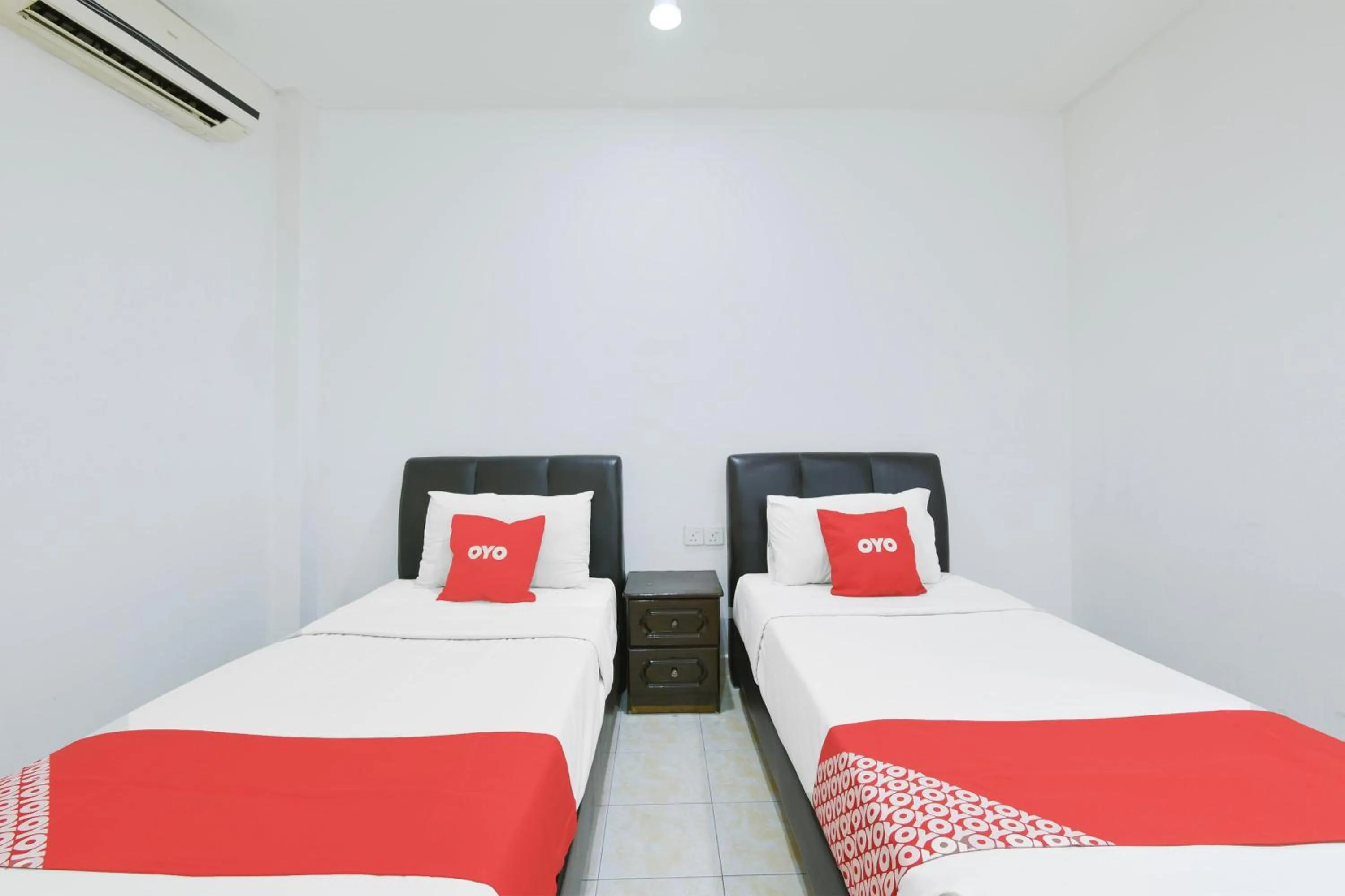 Bedroom, Bed in Hotel O KB Near Siti Khadijah Market Formerly KB 7 Days