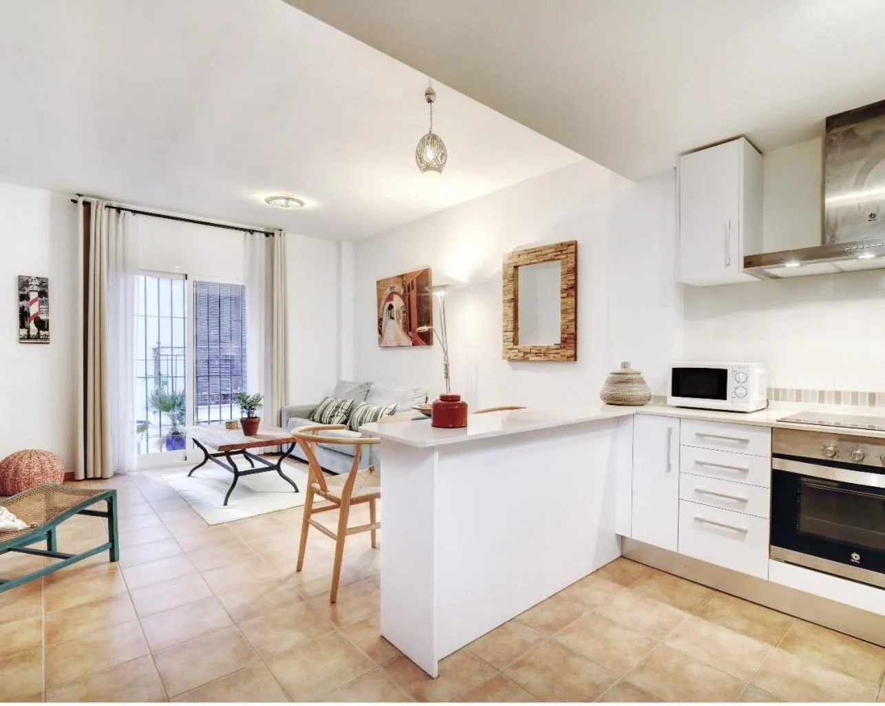 Old Town Apartment near the beach
