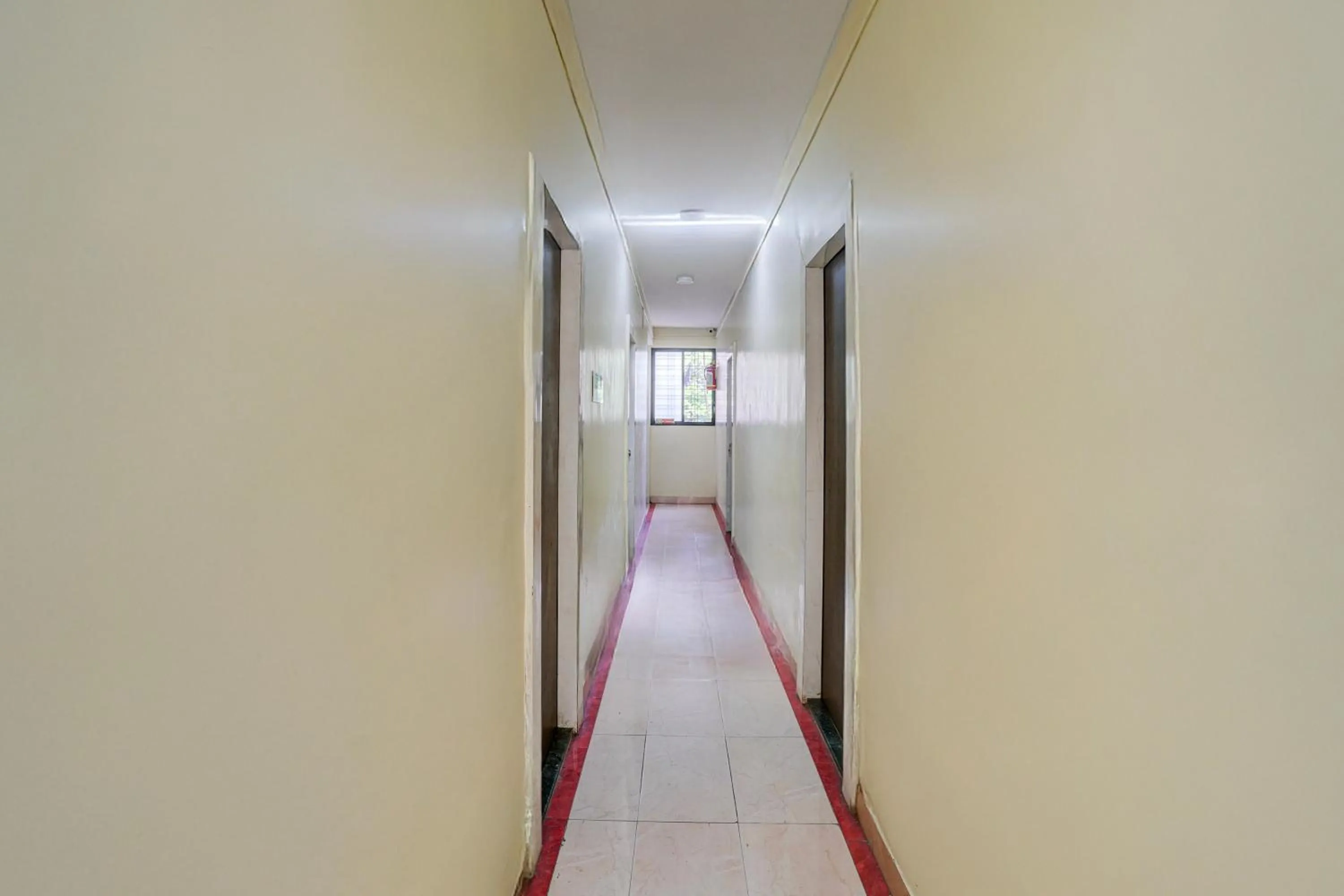 Lobby or reception in Super Hotel O Sainagar Shirdi Railway Junction Formerly Sai Vyankatesh Residency