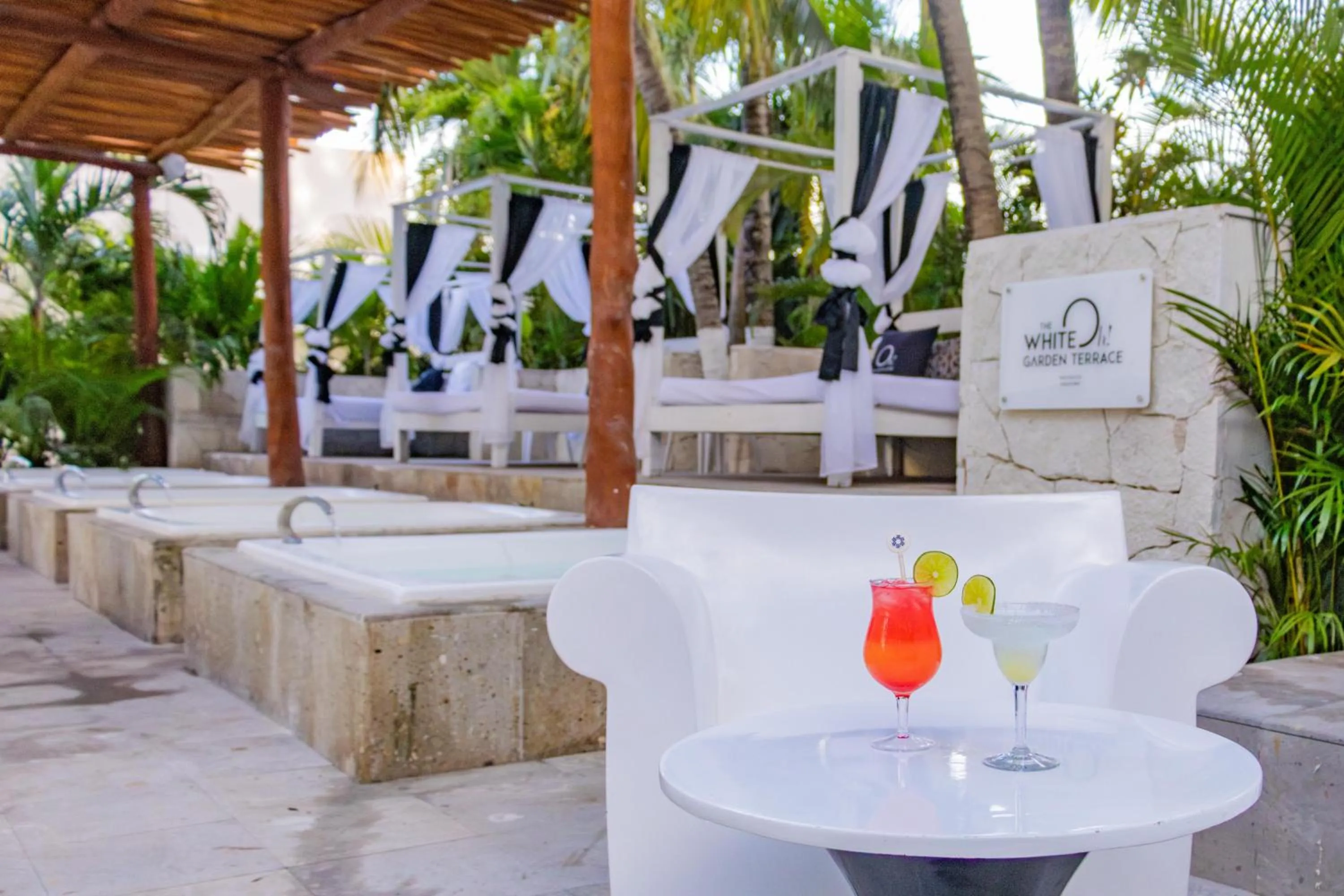 Balcony/Terrace in Oh! Cancun - The Urban Oasis & Beach Club