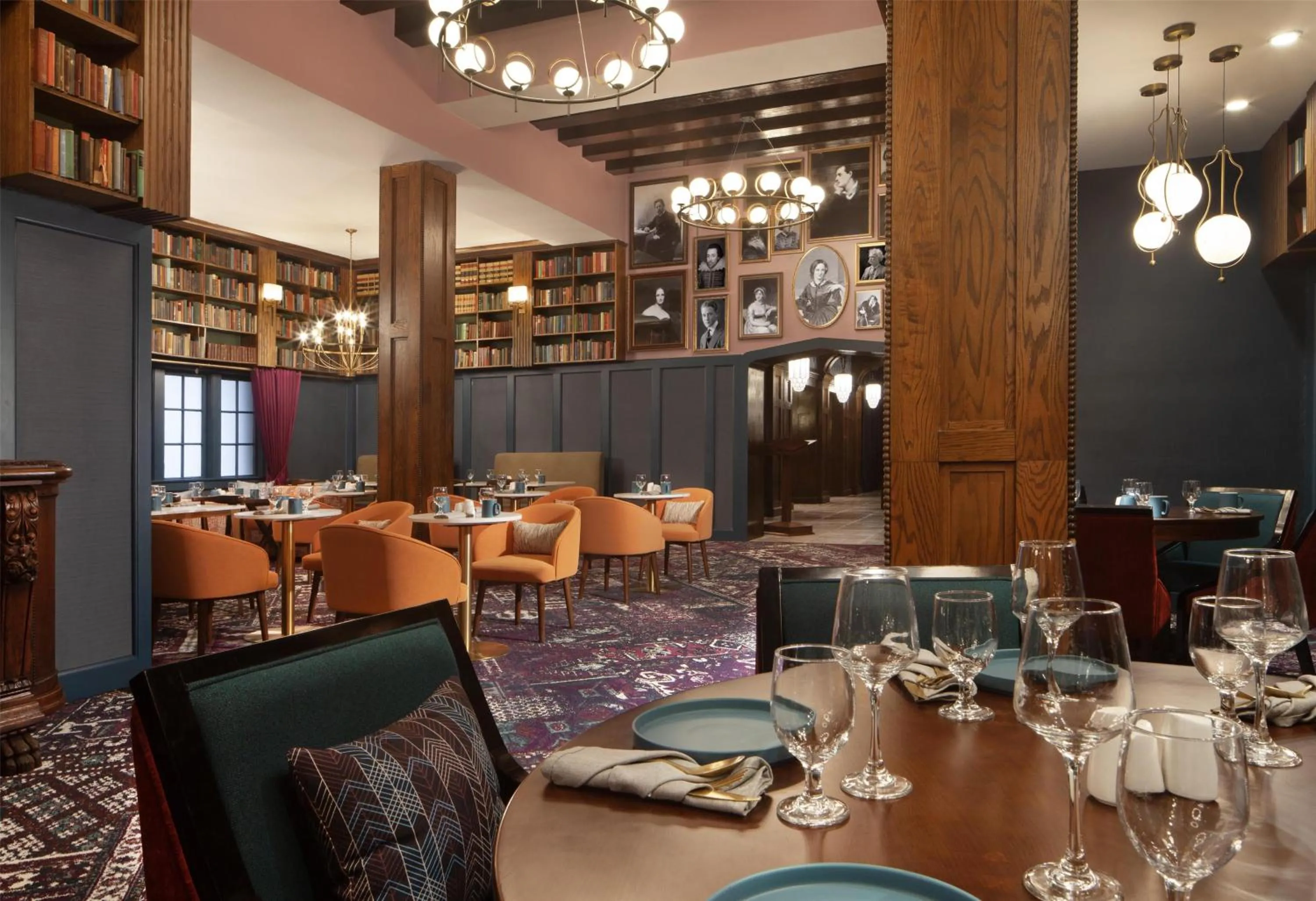 Restaurant/places to eat in Hotel Royer Urbana Champaign, Tapestry Collection by Hilton