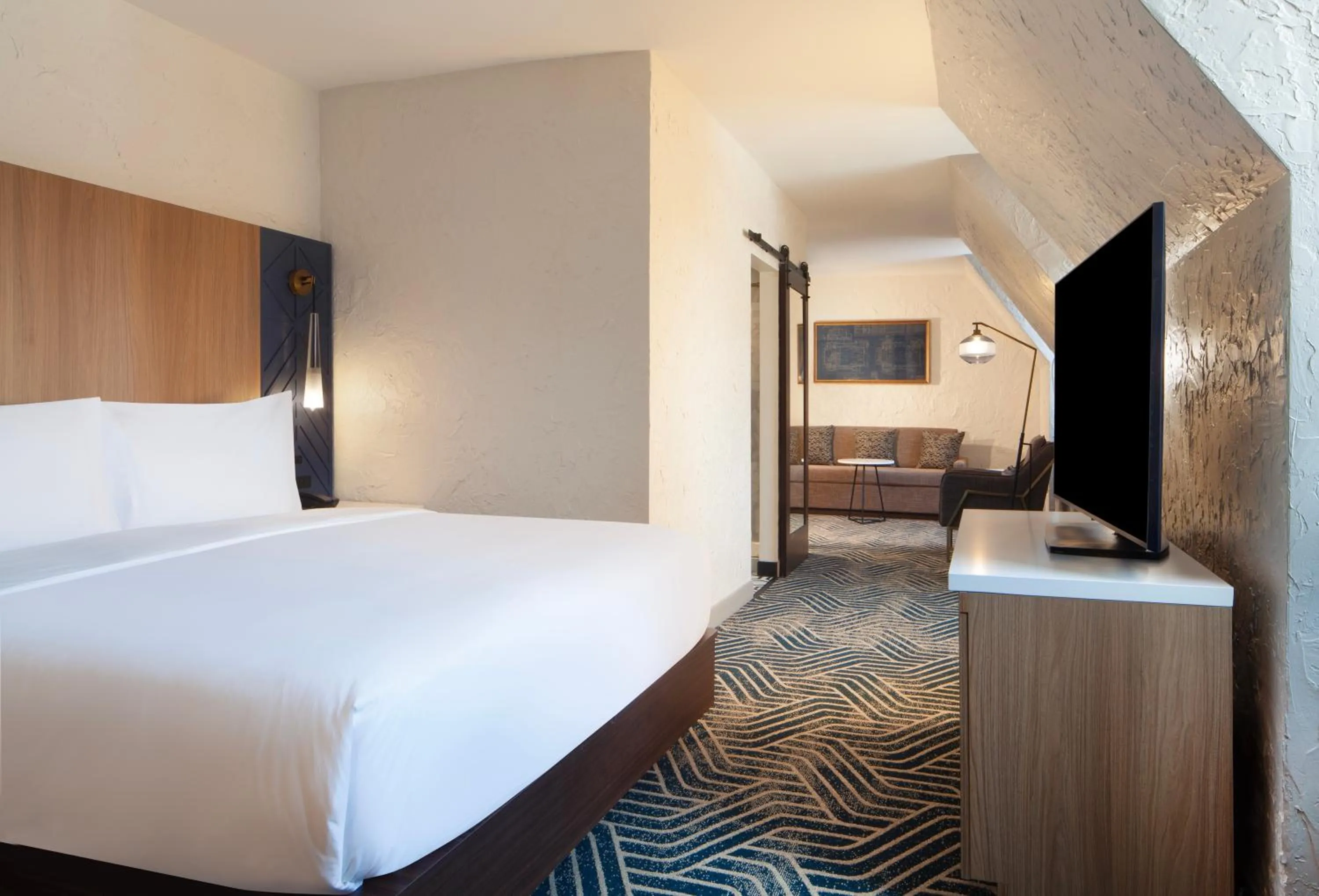 Bedroom, Bed in Hotel Royer Urbana Champaign, Tapestry Collection by Hilton