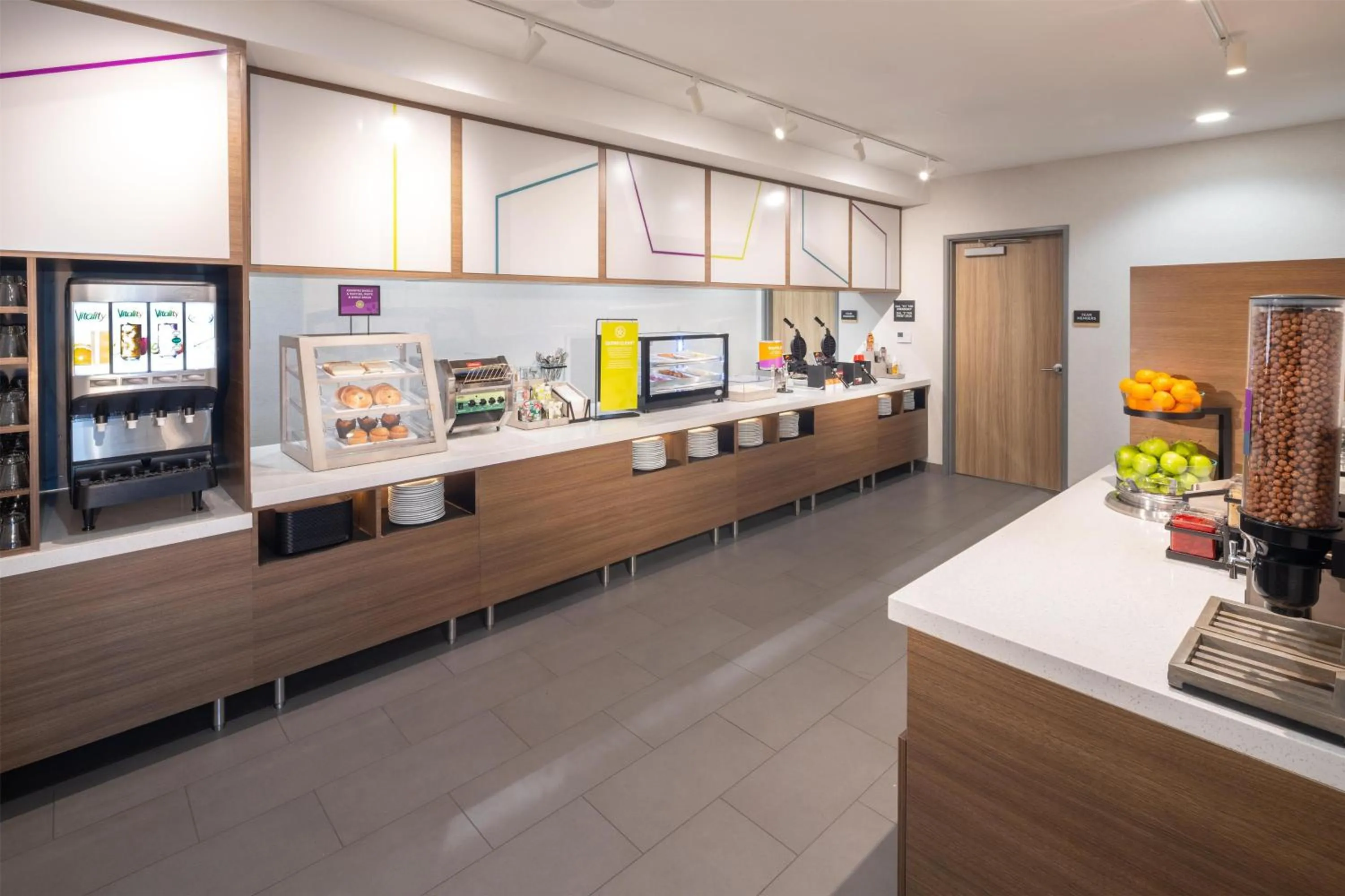 Breakfast in Home2 Suites By Hilton Kalispell, Mt