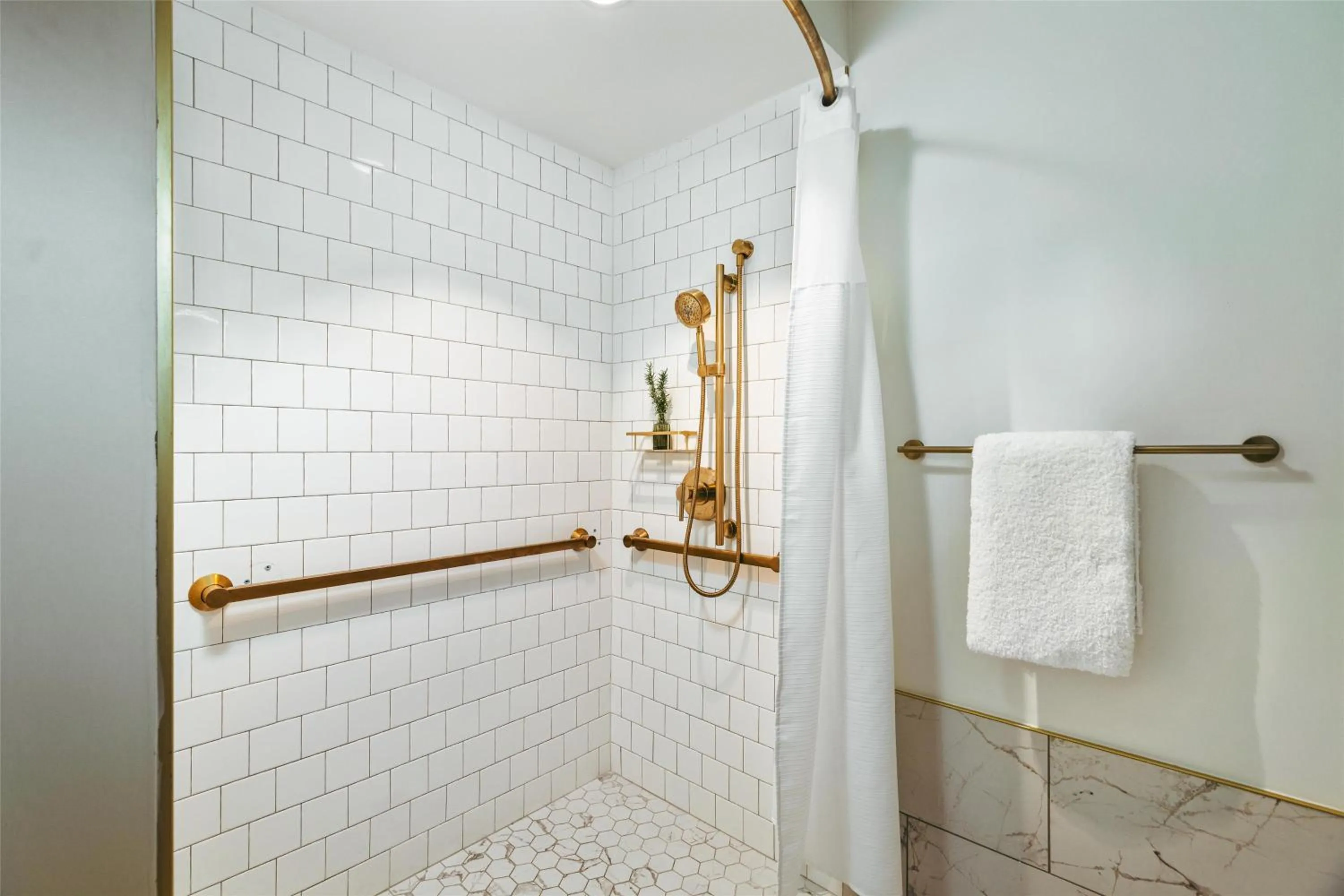 Bathroom in The Hotel Monroe, Tapestry Collection By Hilton