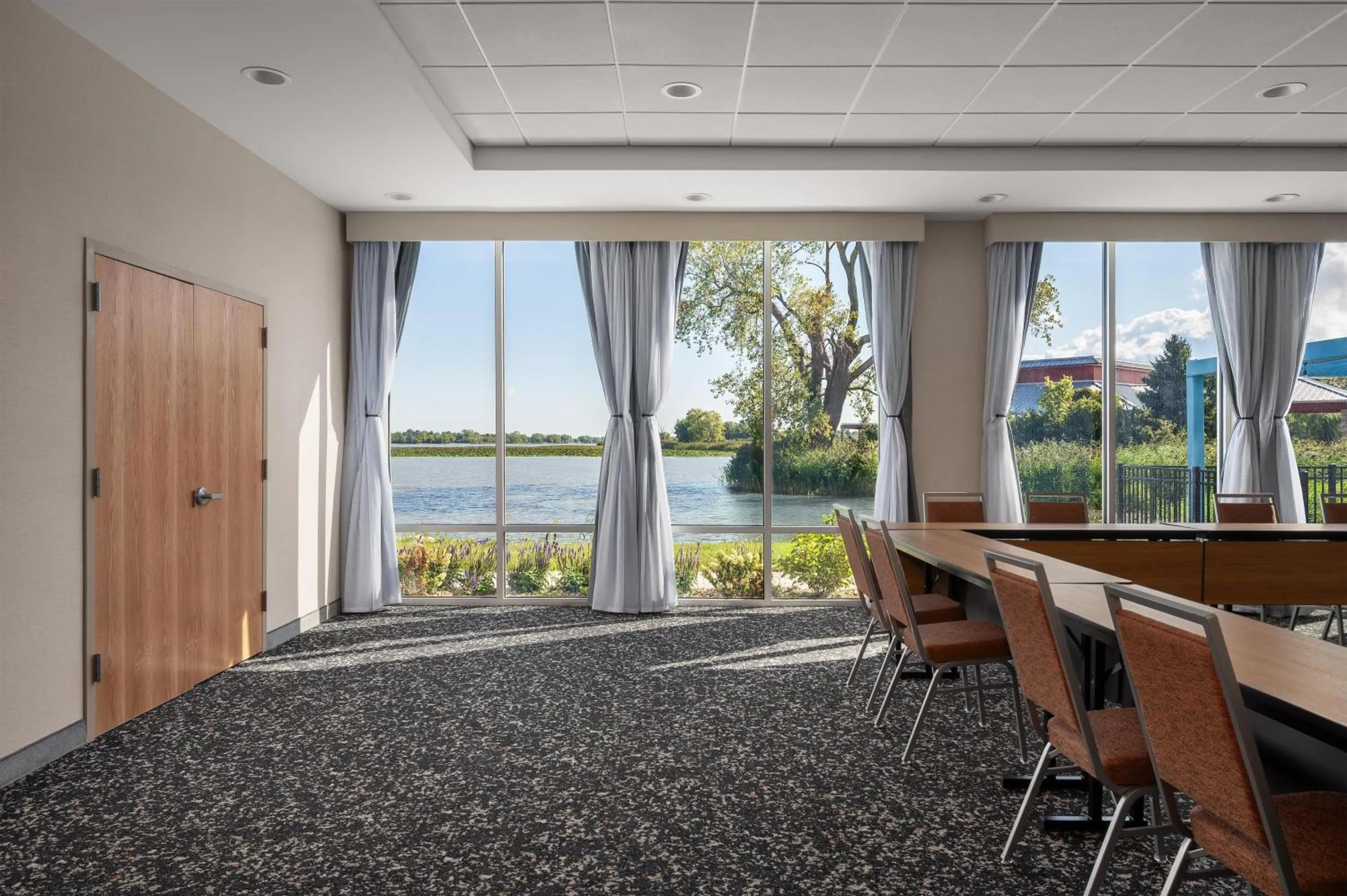 Meeting/conference room in Hampton Inn & Suites By Hilton Port Clinton Catawba Island