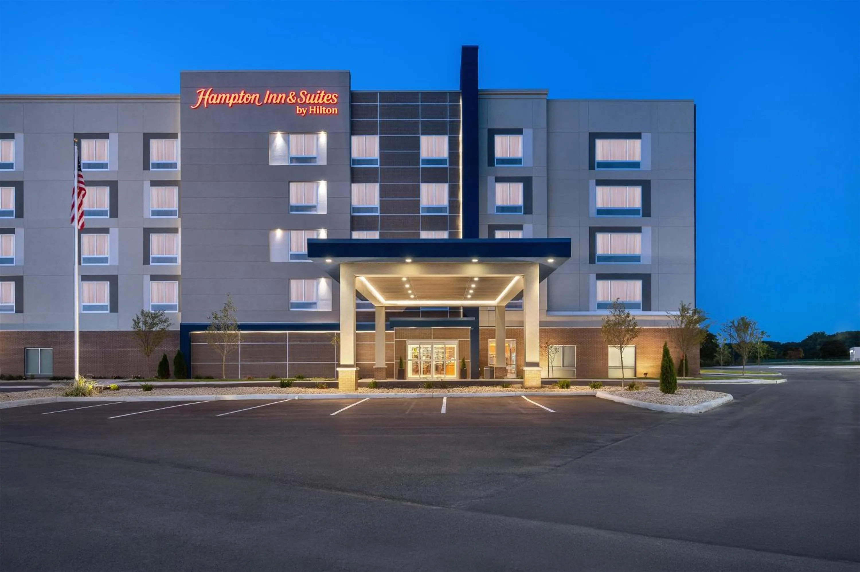 Property building in Hampton Inn & Suites By Hilton Port Clinton Catawba Island
