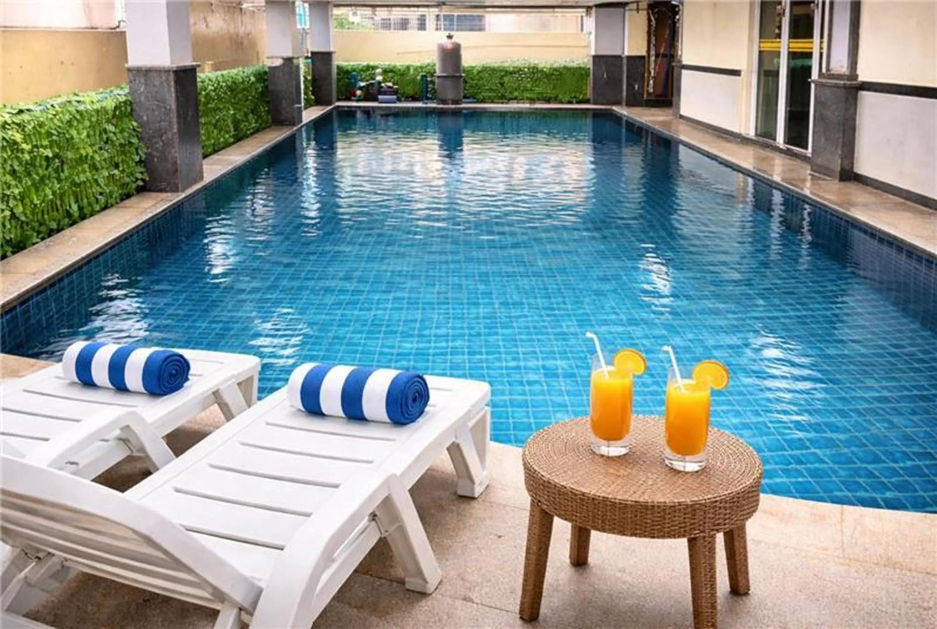 Swimming pool in Palette Walking Street Pattaya