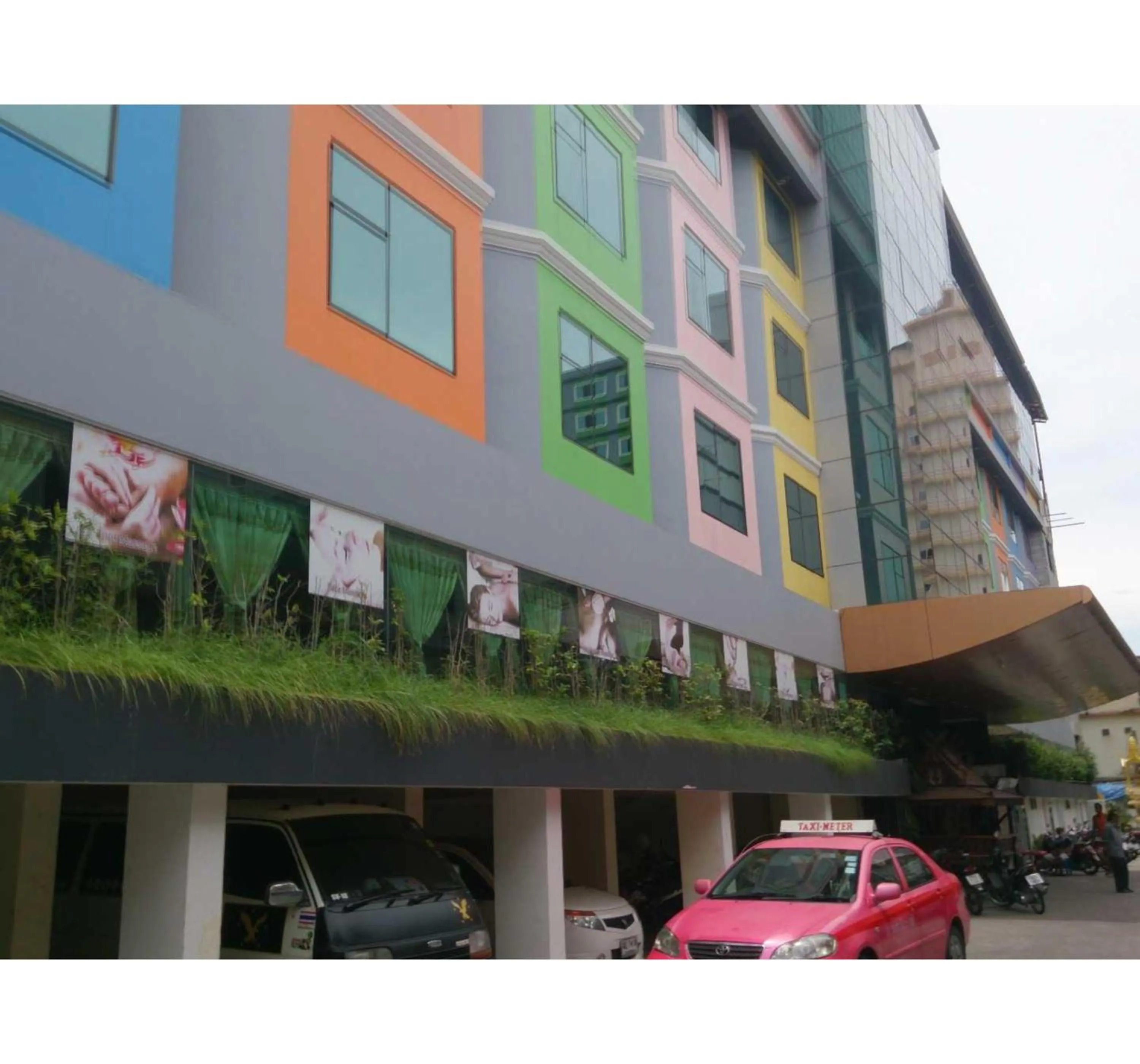 Facade/entrance in Palette Walking Street Pattaya