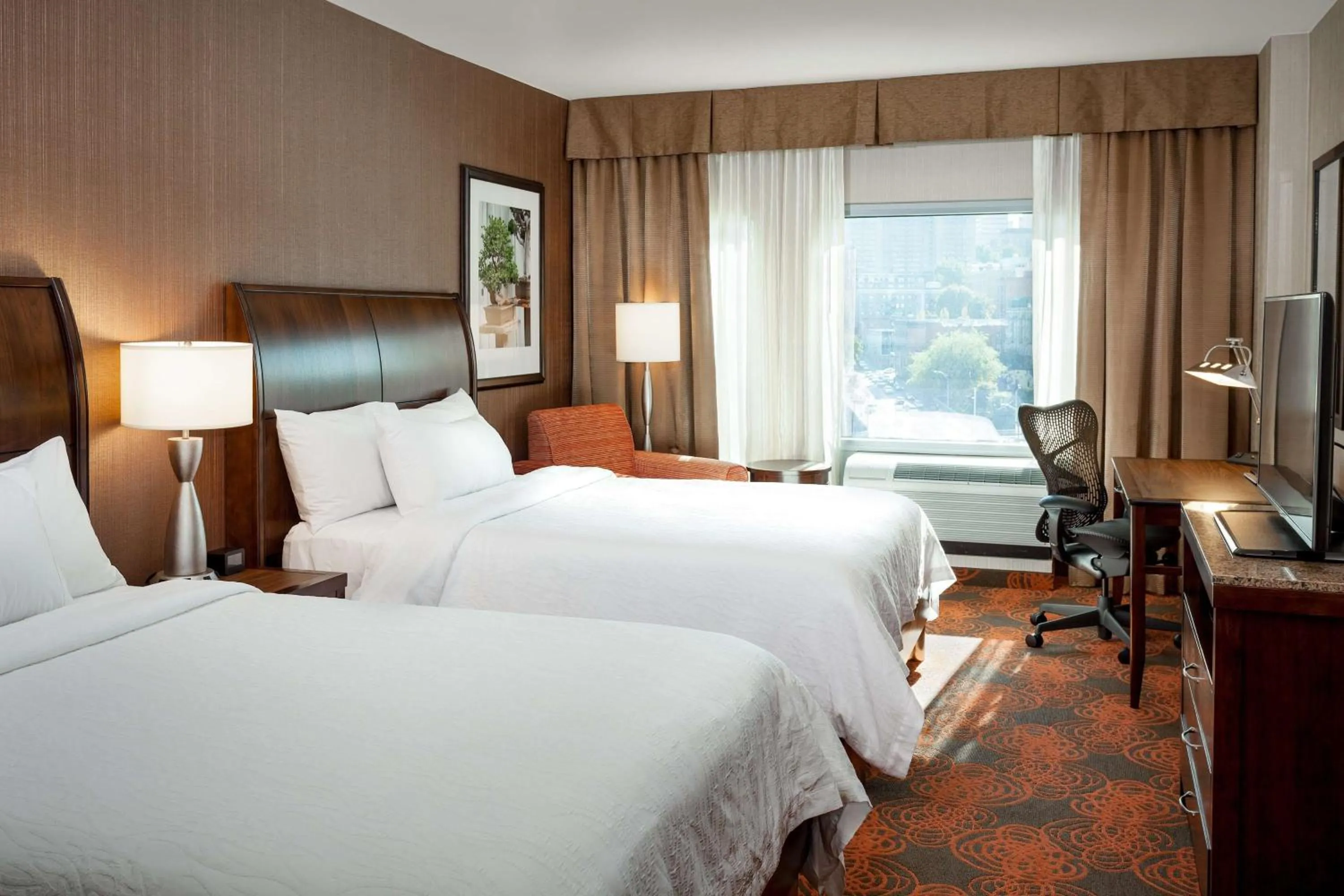 Bed in Hilton Garden Inn Seattle Downtown