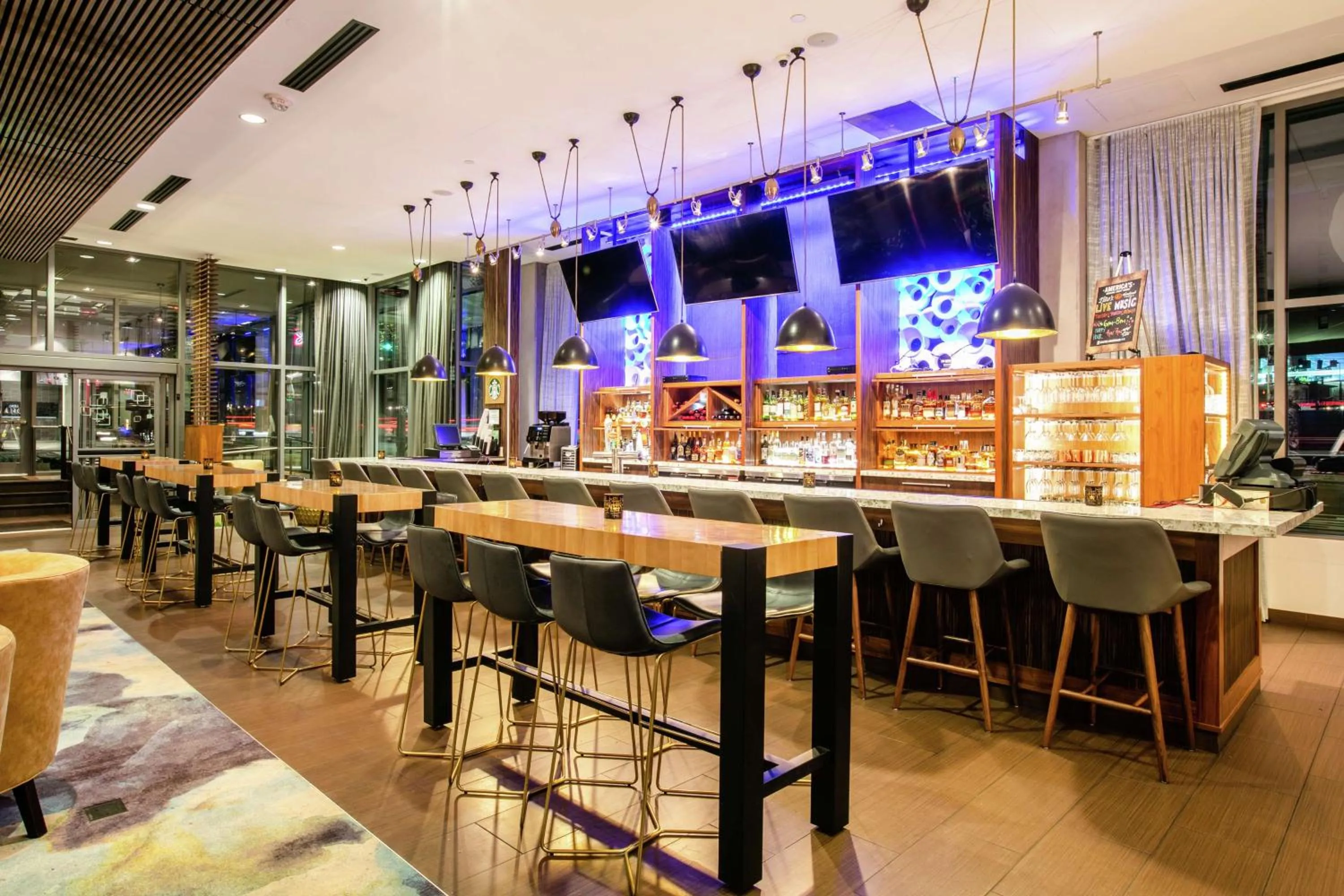 Restaurant/places to eat in Hilton Garden Inn Seattle Downtown