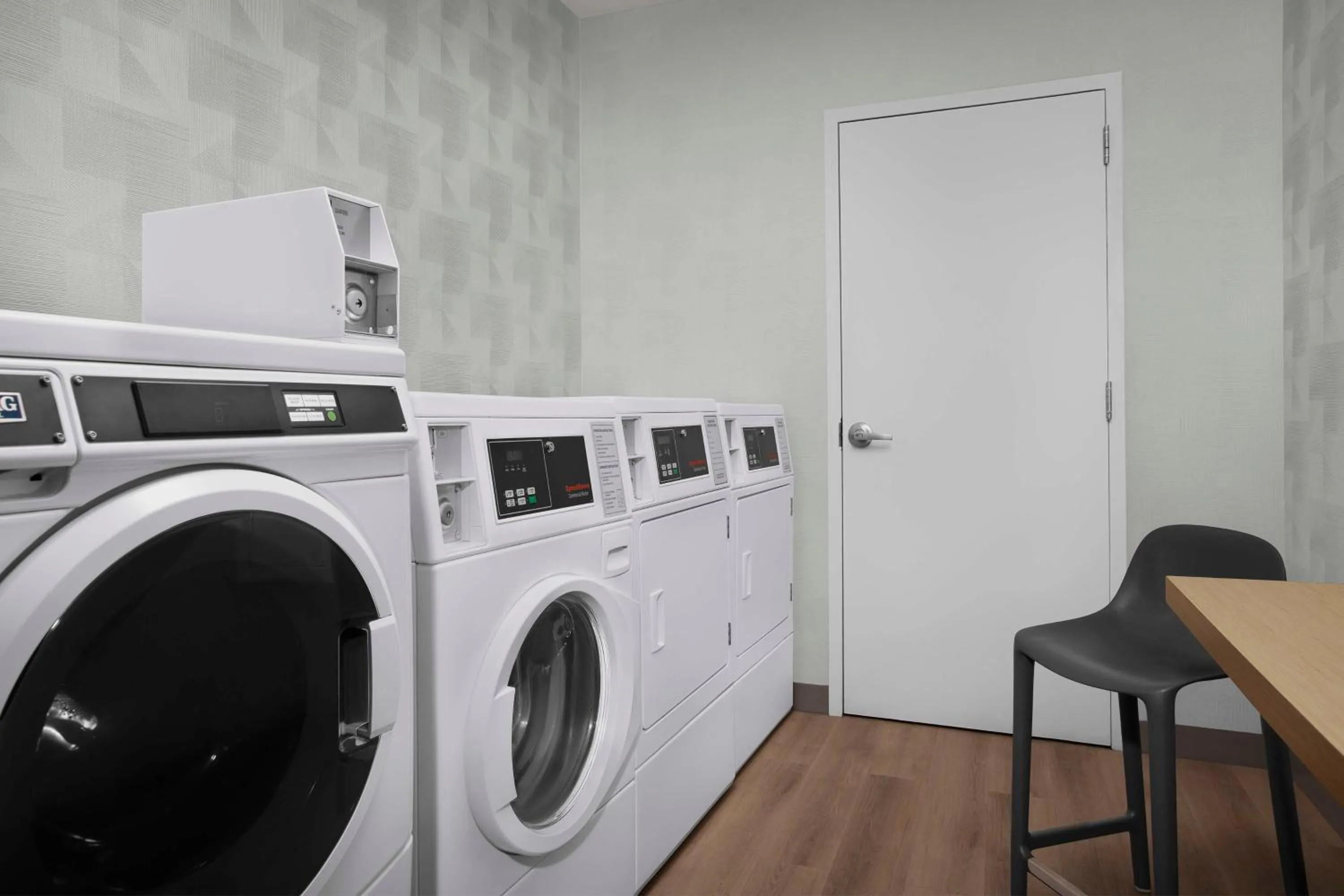 Property building in Home2 Suites by Hilton Clarksville/Ft. Campbell