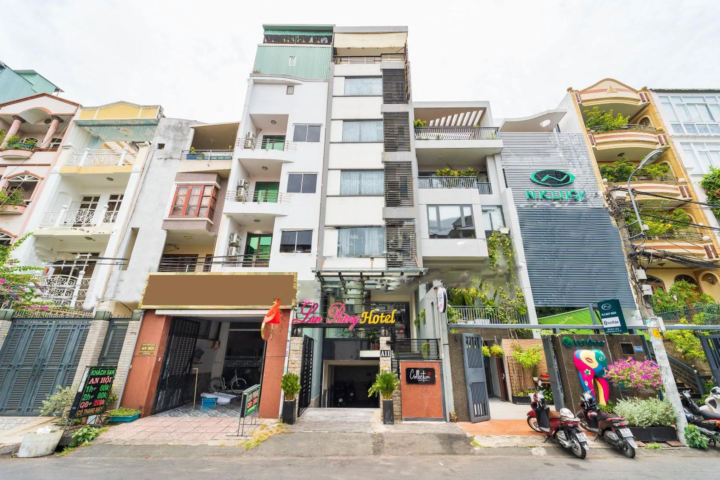 Property building in Dancenter Near Hanh Hospital Formerly Lan Rung