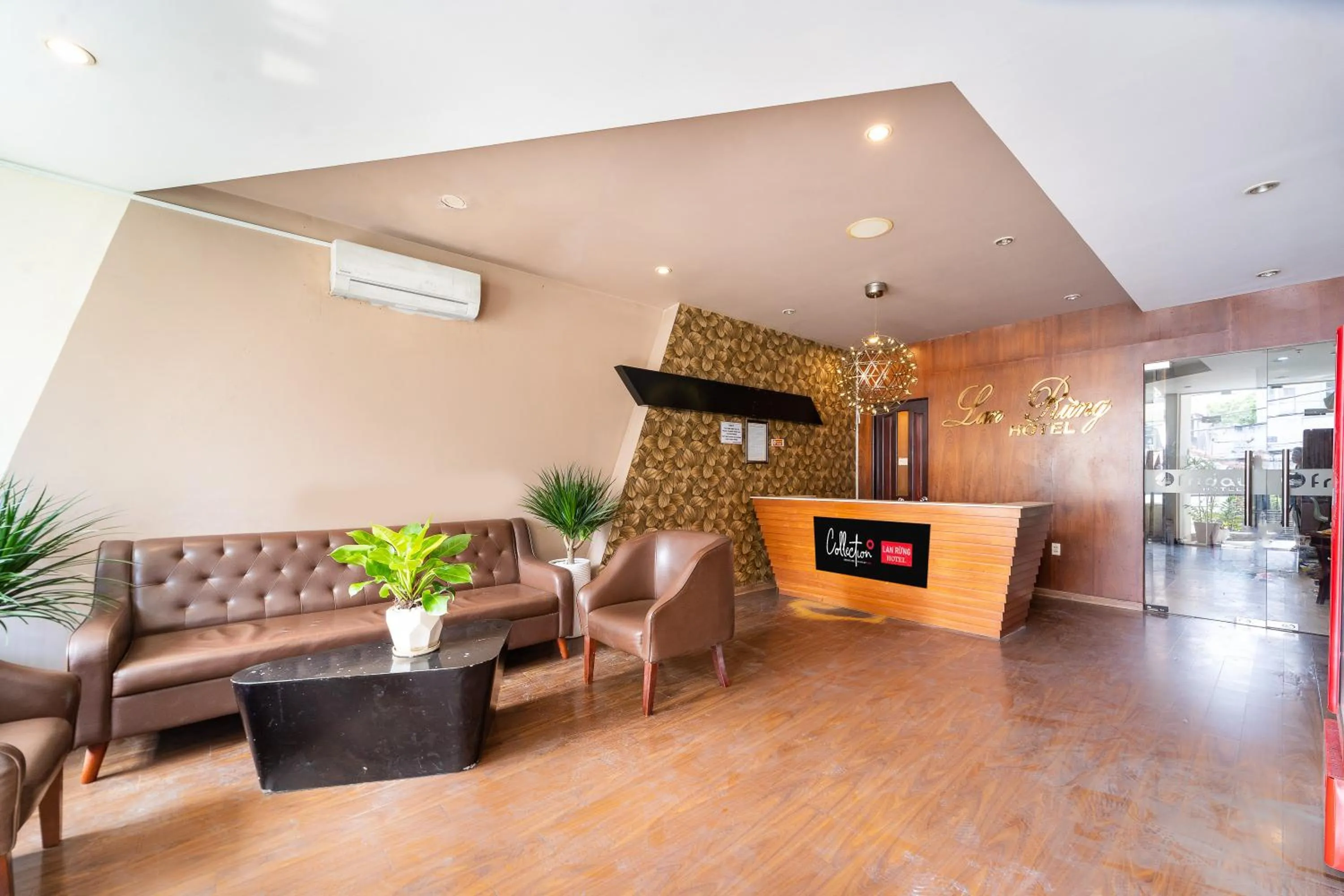 Lobby or reception in Dancenter Near Hanh Hospital Formerly Lan Rung