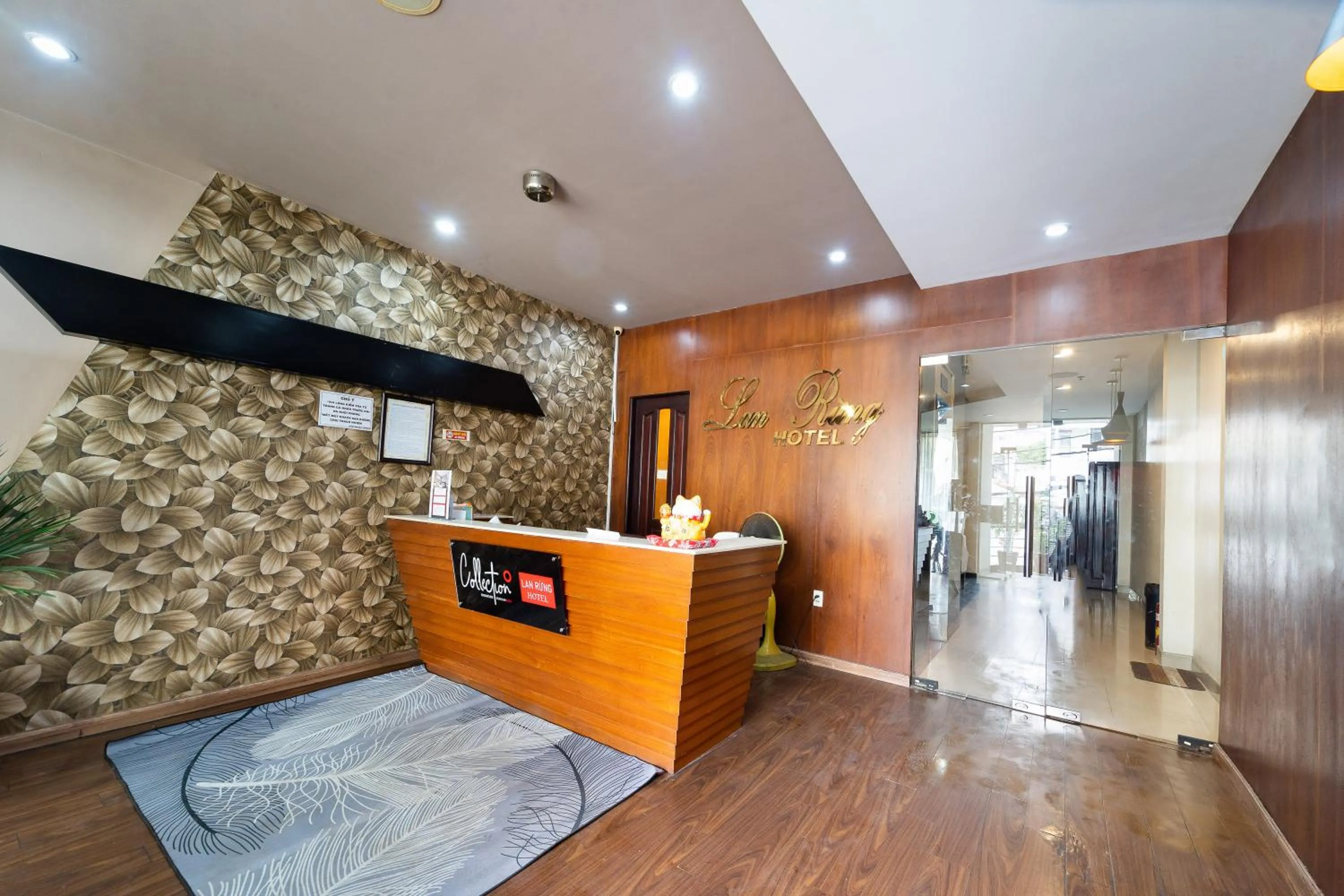Lobby or reception in Dancenter Near Hanh Hospital Formerly Lan Rung