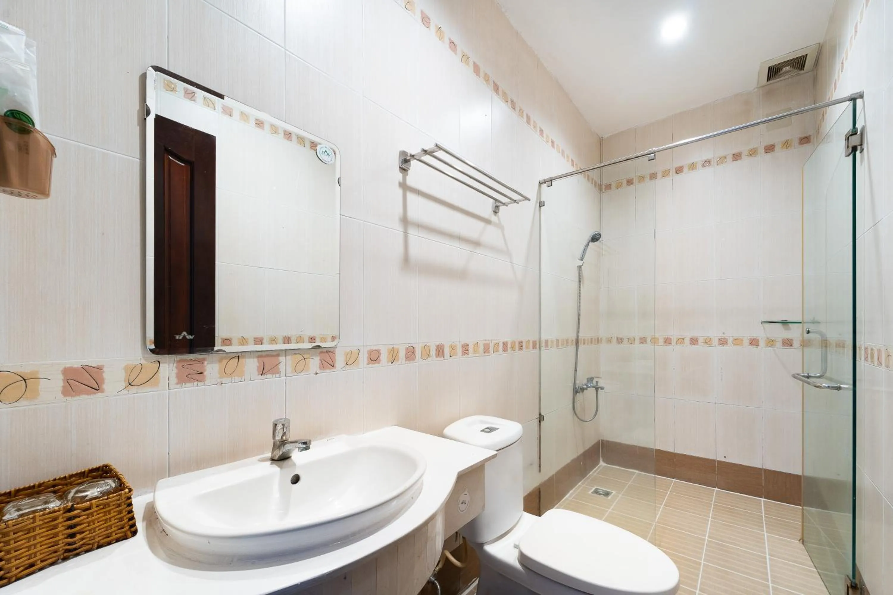Bathroom in Dancenter Near Hanh Hospital Formerly Lan Rung