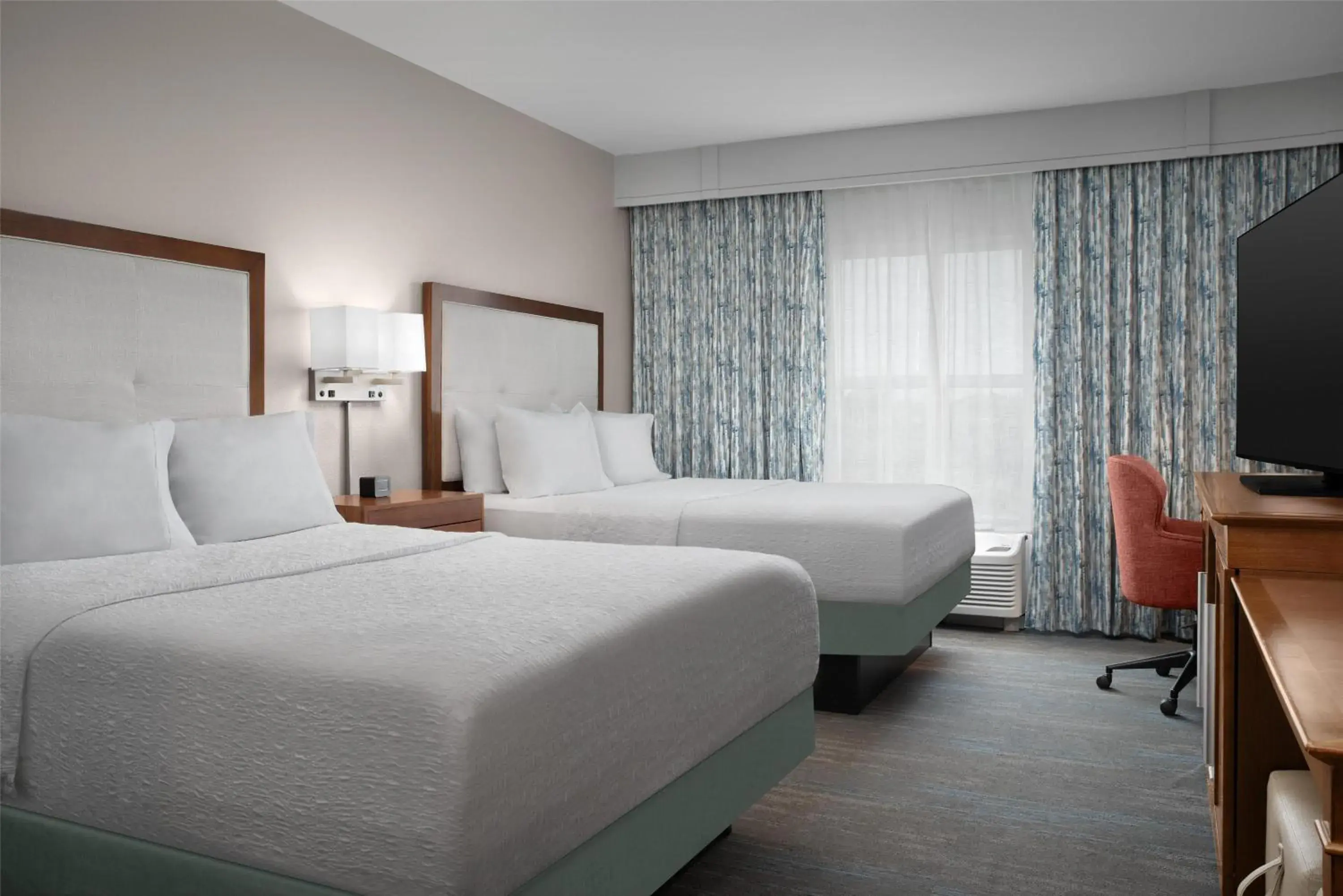 Queen Room with Two Queen Beds in Hampton Inn and Suites by Hilton Vero Beach-Downtown Queen Room with Two Queen Beds in Hampton Inn and Suites by Hilton Vero Beach-Downtown